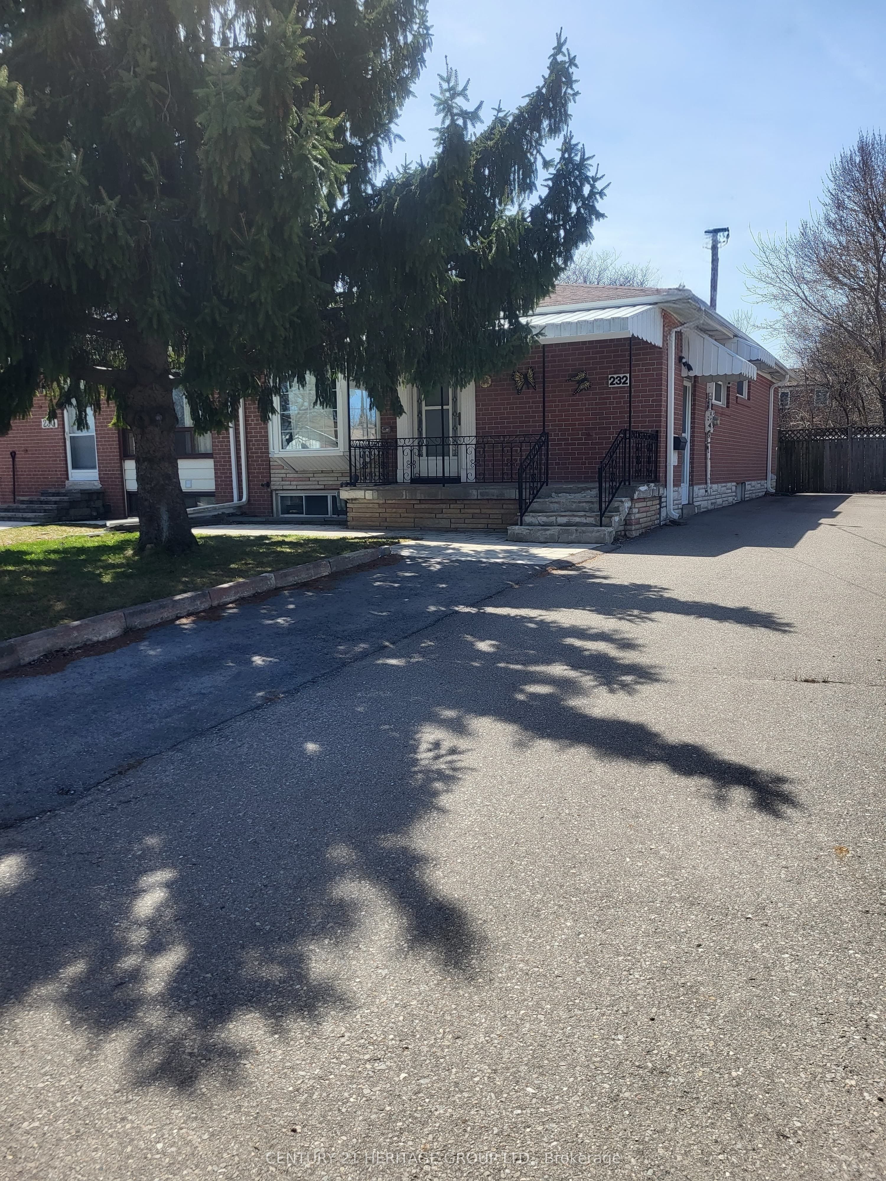 232 Blue Grass Boulevard Property Photo 1