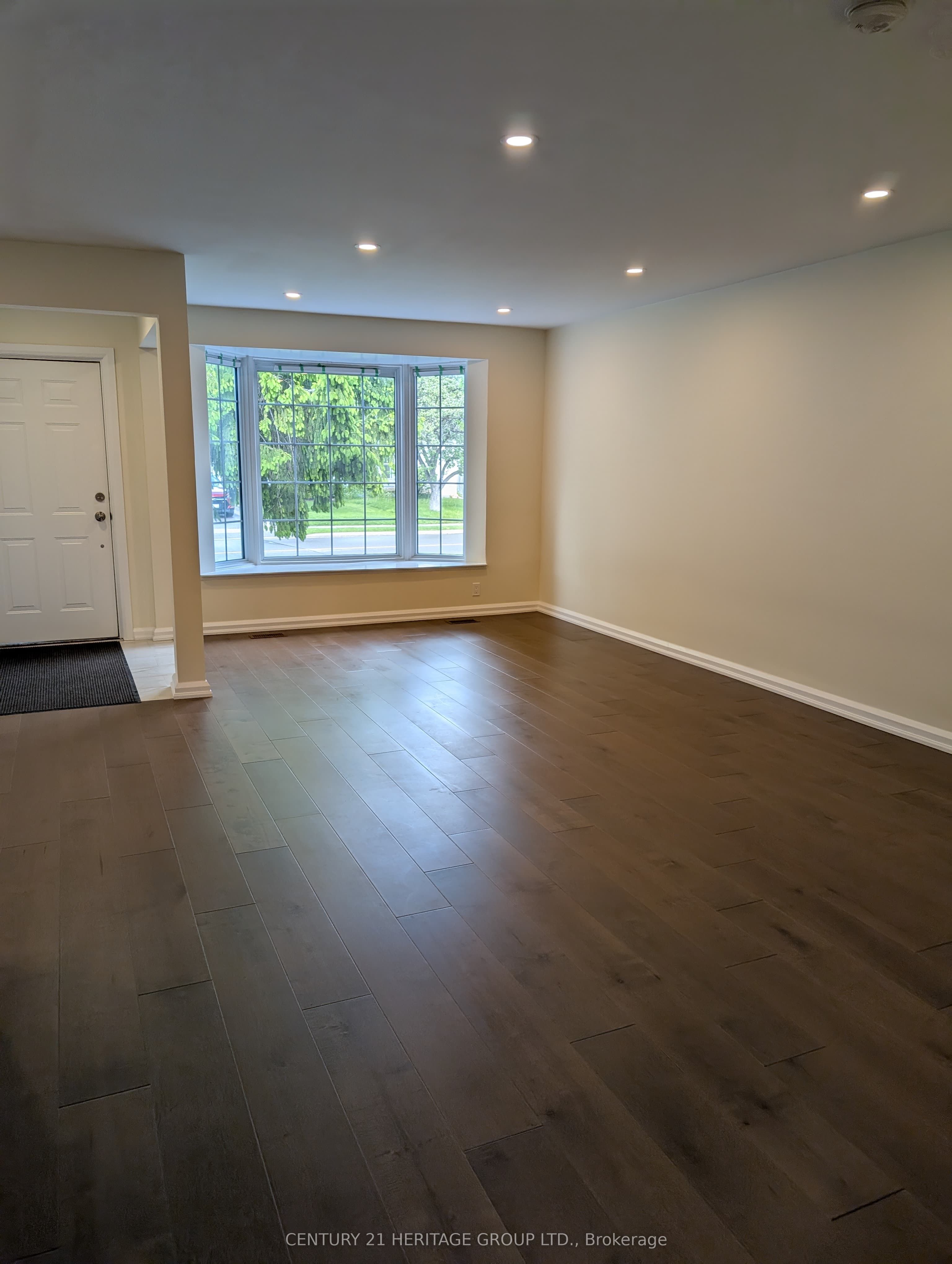 232 Blue Grass Boulevard Property Photo 2