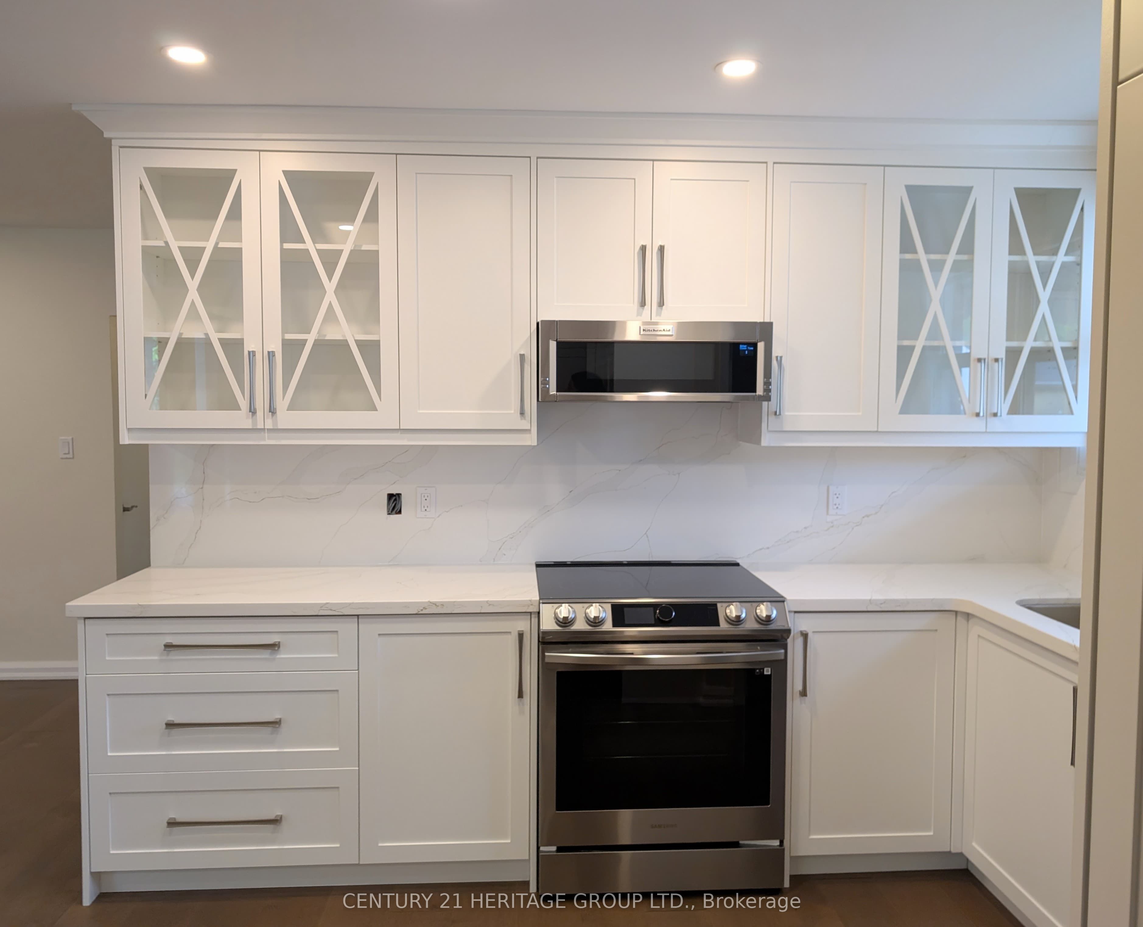 232 Blue Grass Boulevard Property Photo 6