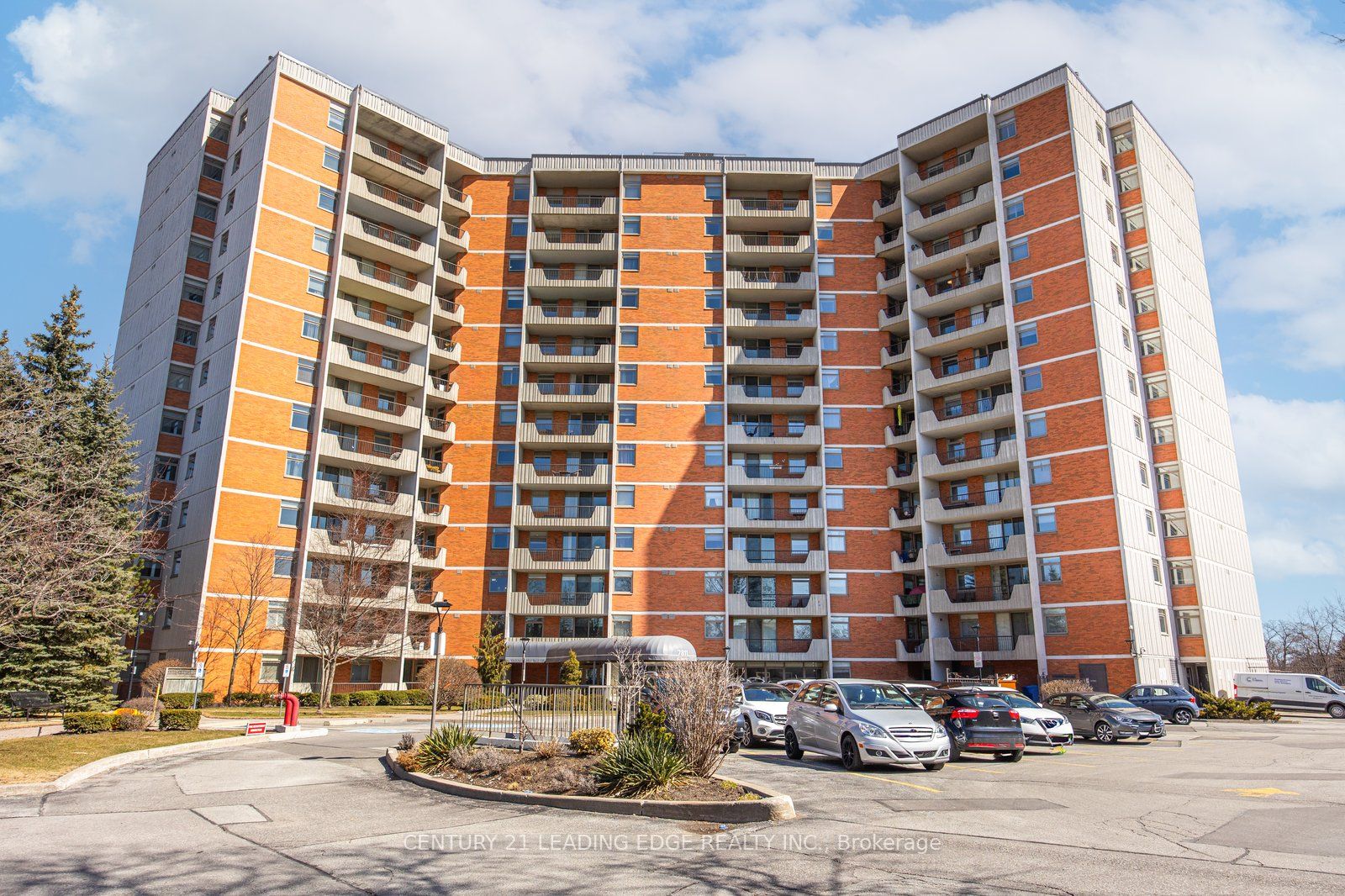 #1202 - 7811 Yonge Street Property Photo 1