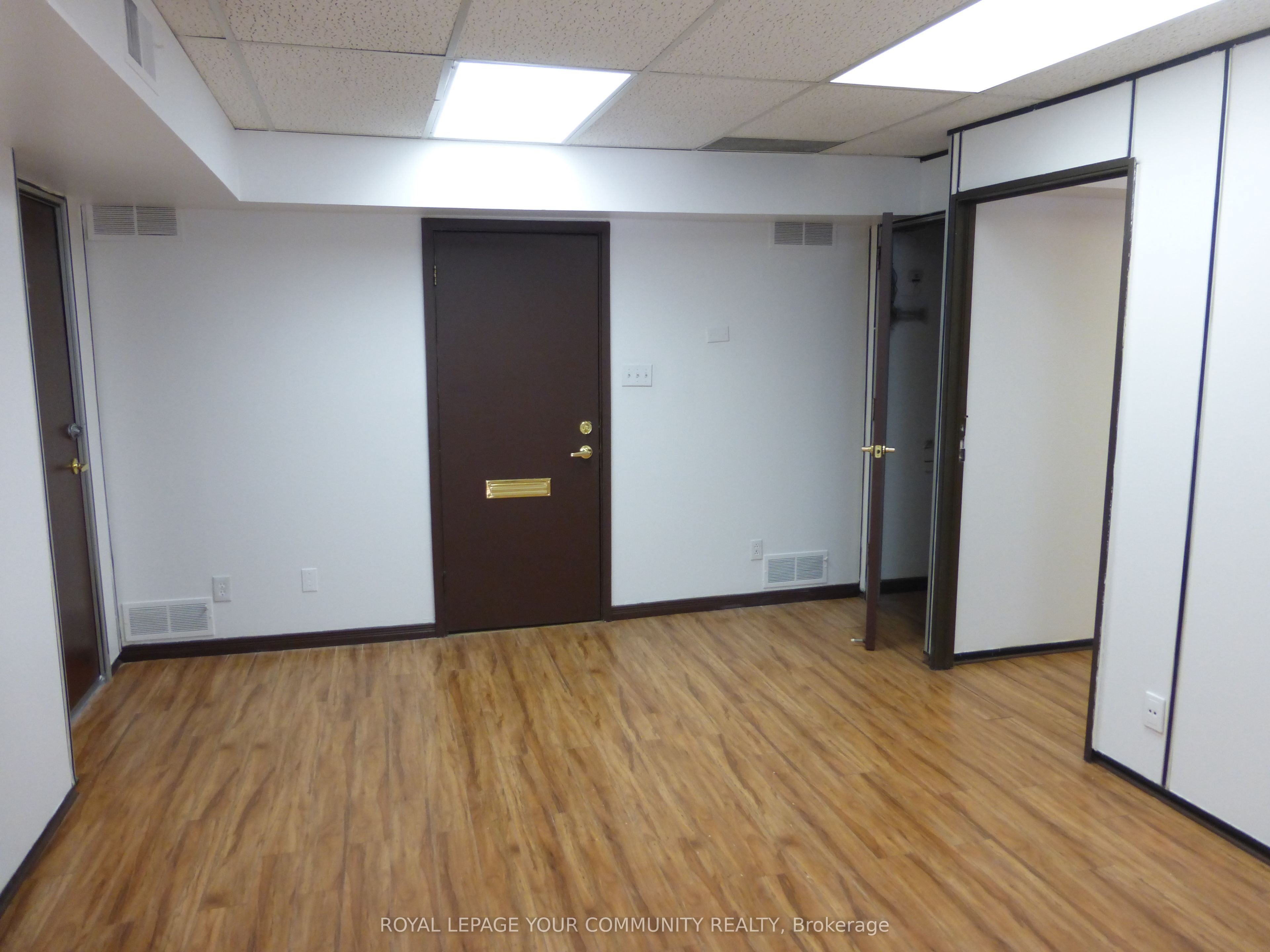 6060 Highway 7 N/a E 206 Property Photo 5