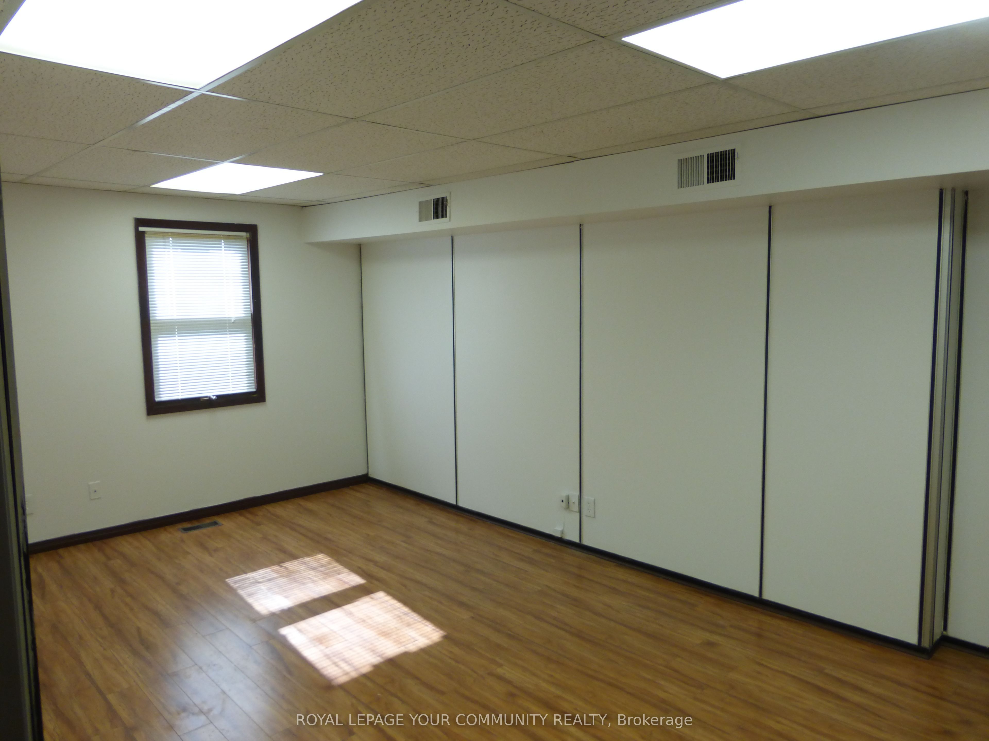 6060 Highway 7 N/a E 205 Property Photo 7