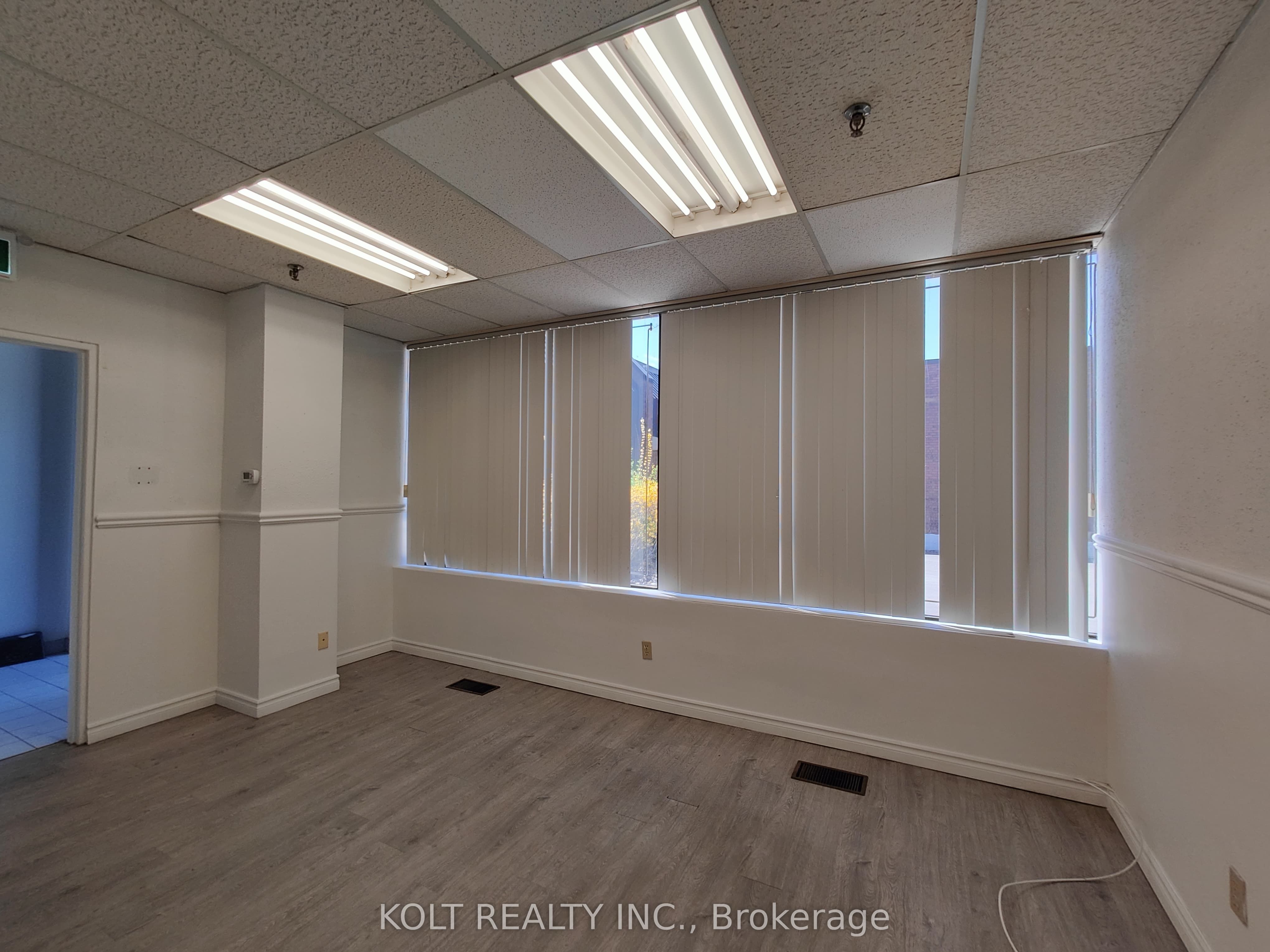 300 Esna Park Drive 28 Property Photo 3