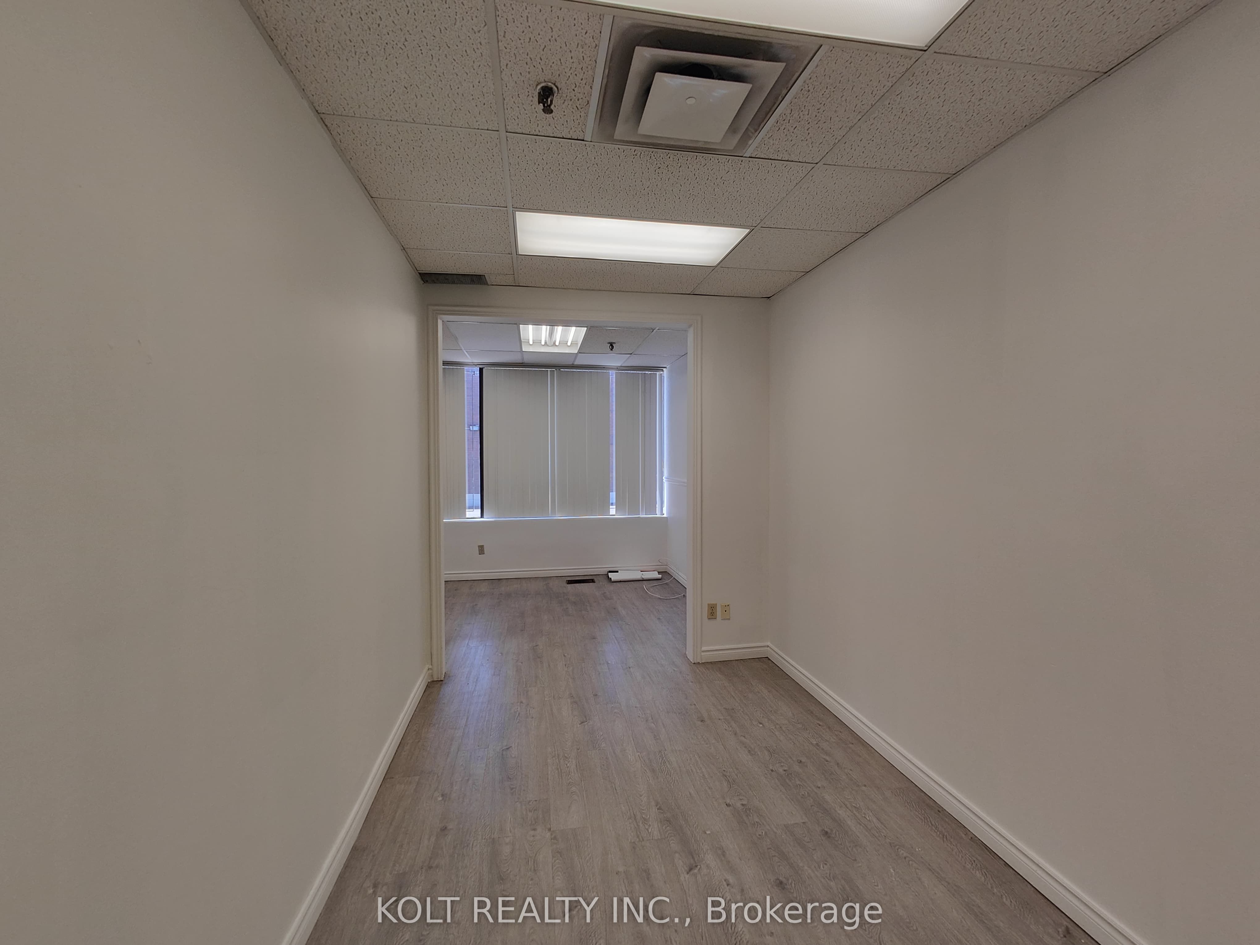300 Esna Park Drive 28 Property Photo 4