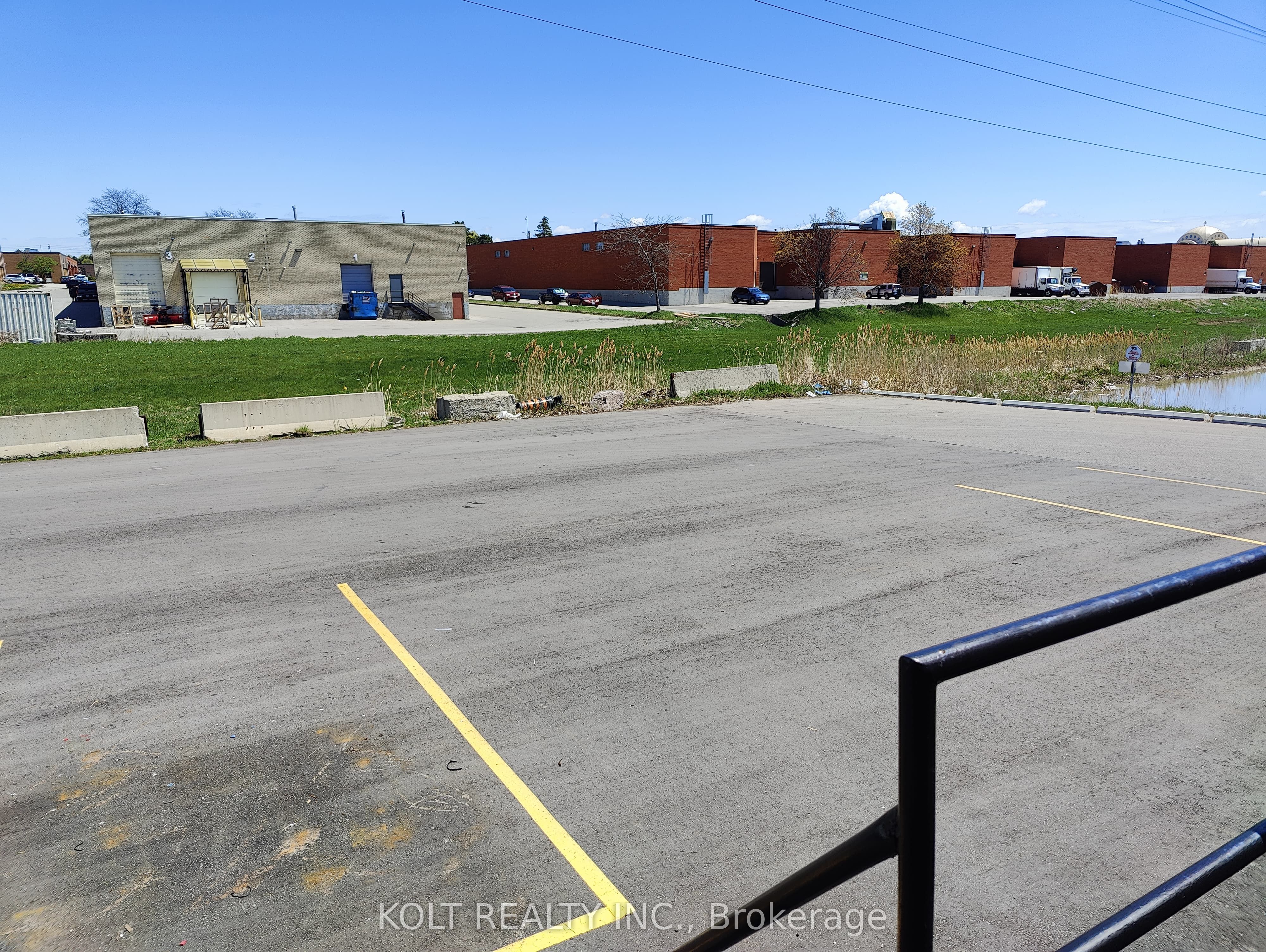 300 Esna Park Drive 28 Property Photo 15