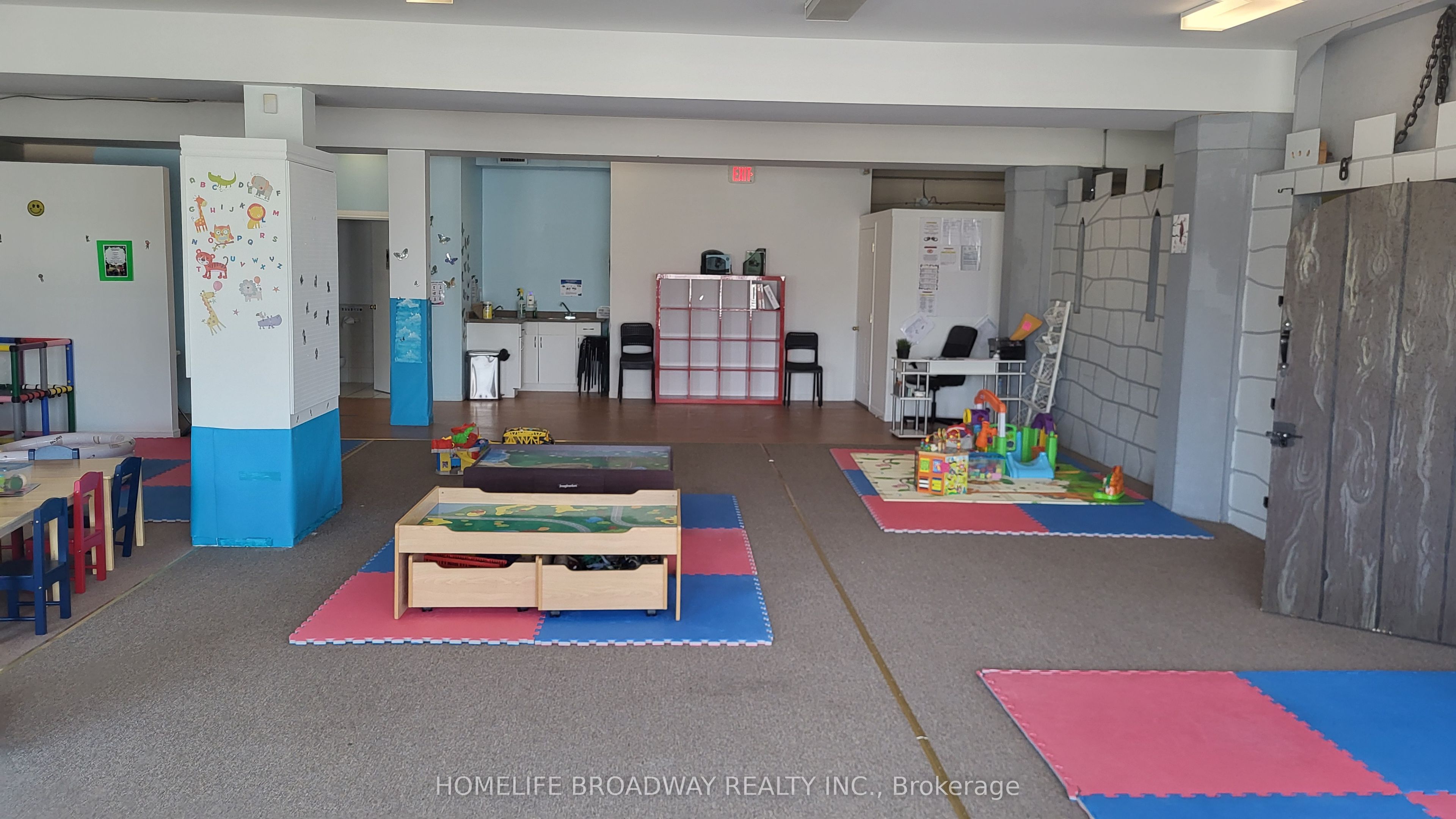 #5 - 672 The Queensway South Property Photo 6