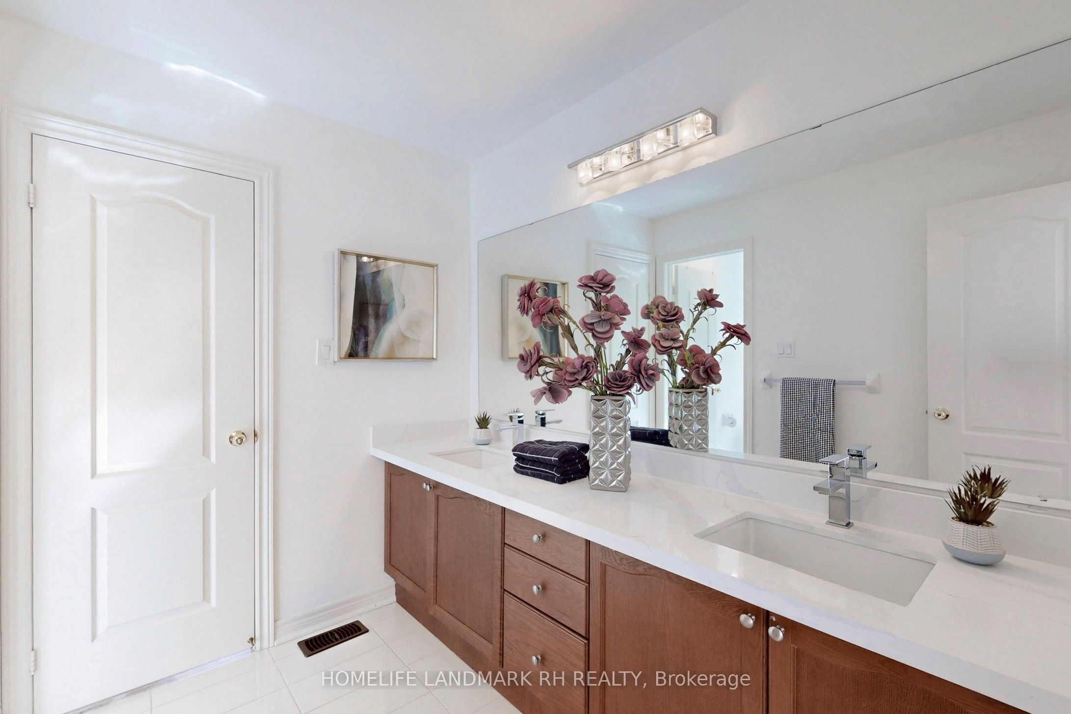 1218 Stuffles Crescent Property Photo 25