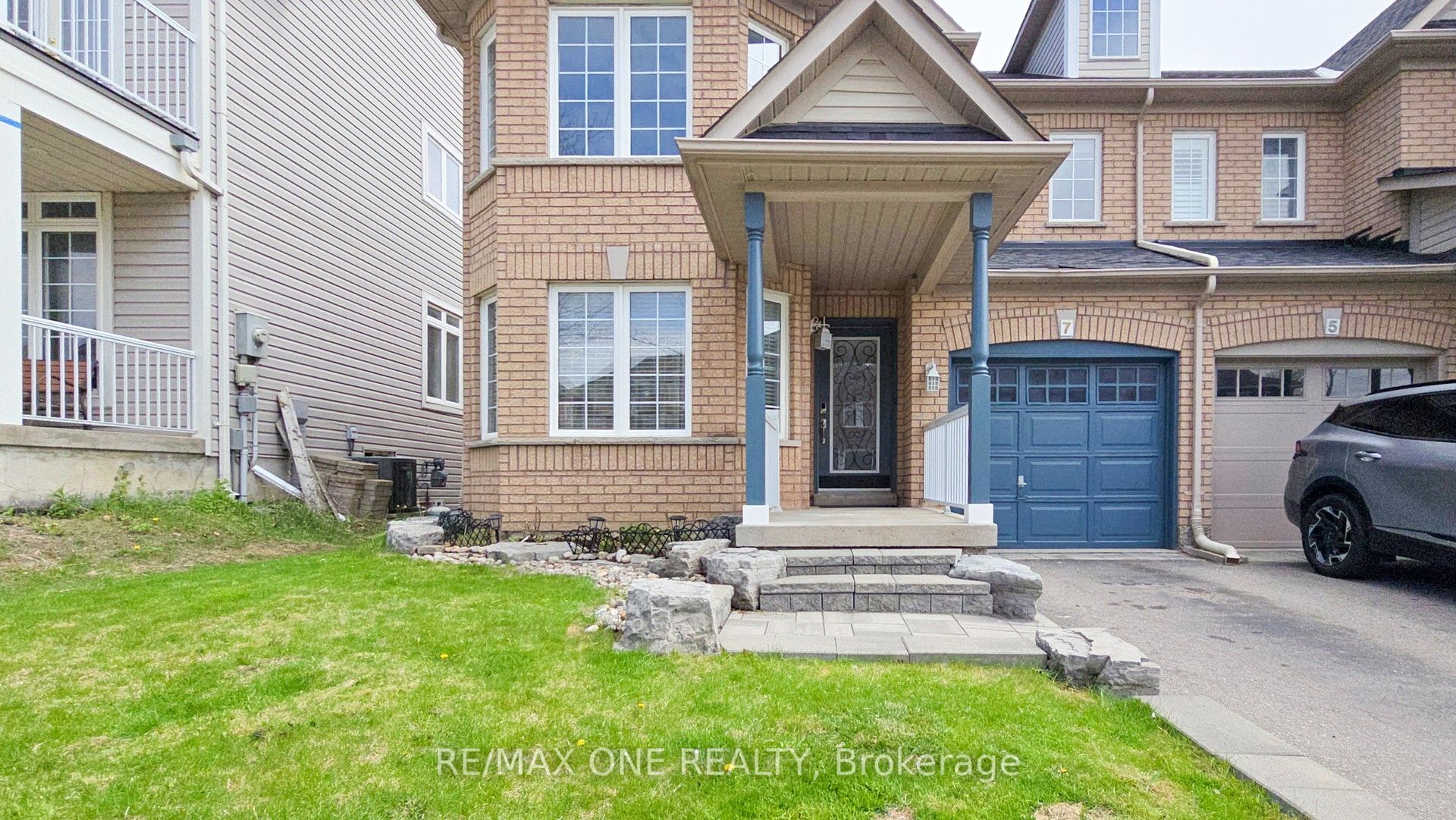 7 Laurendale Avenue Property Photo 4