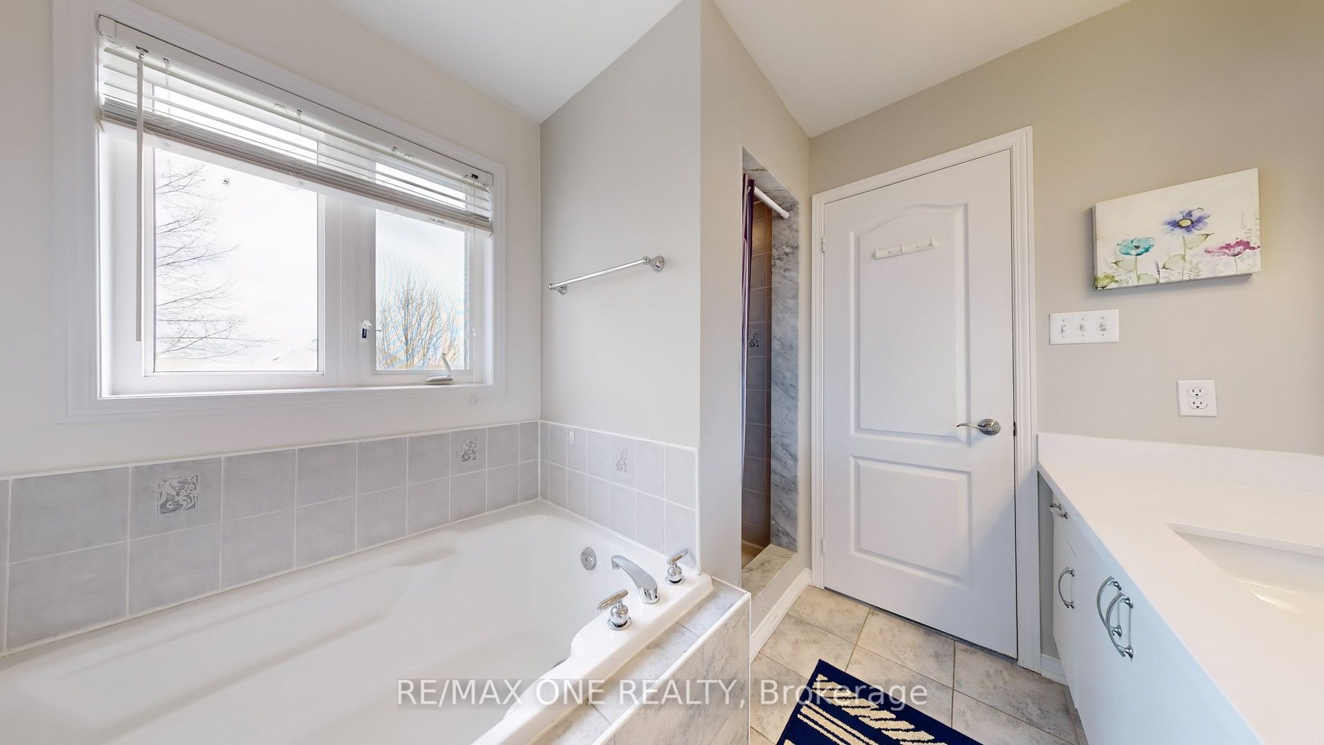 7 Laurendale Avenue Property Photo 25