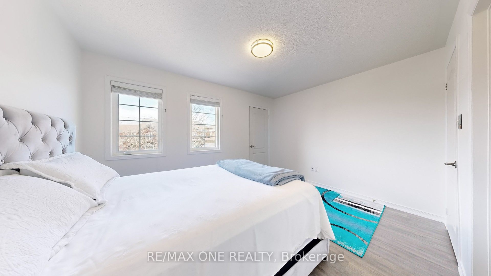 7 Laurendale Avenue Property Photo 27