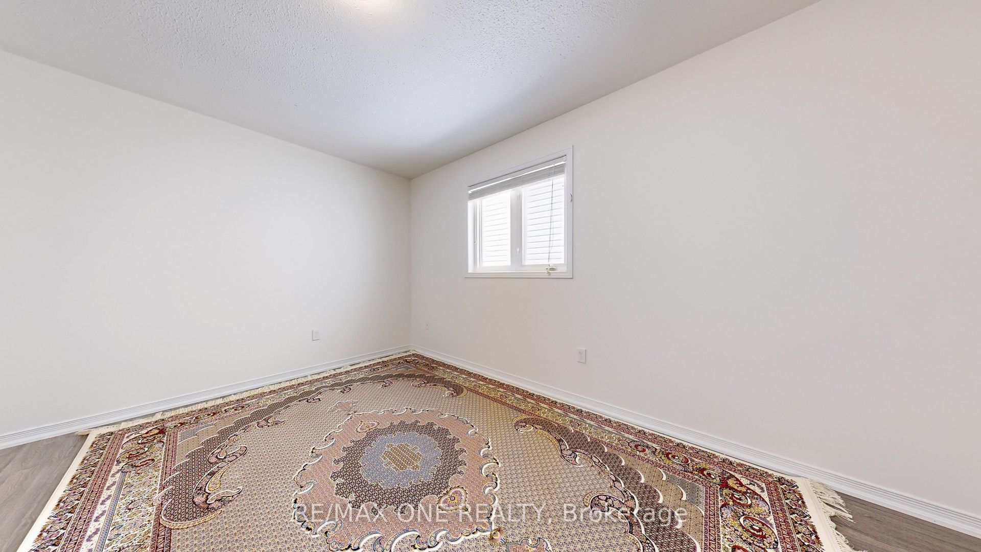 7 Laurendale Avenue Property Photo 29
