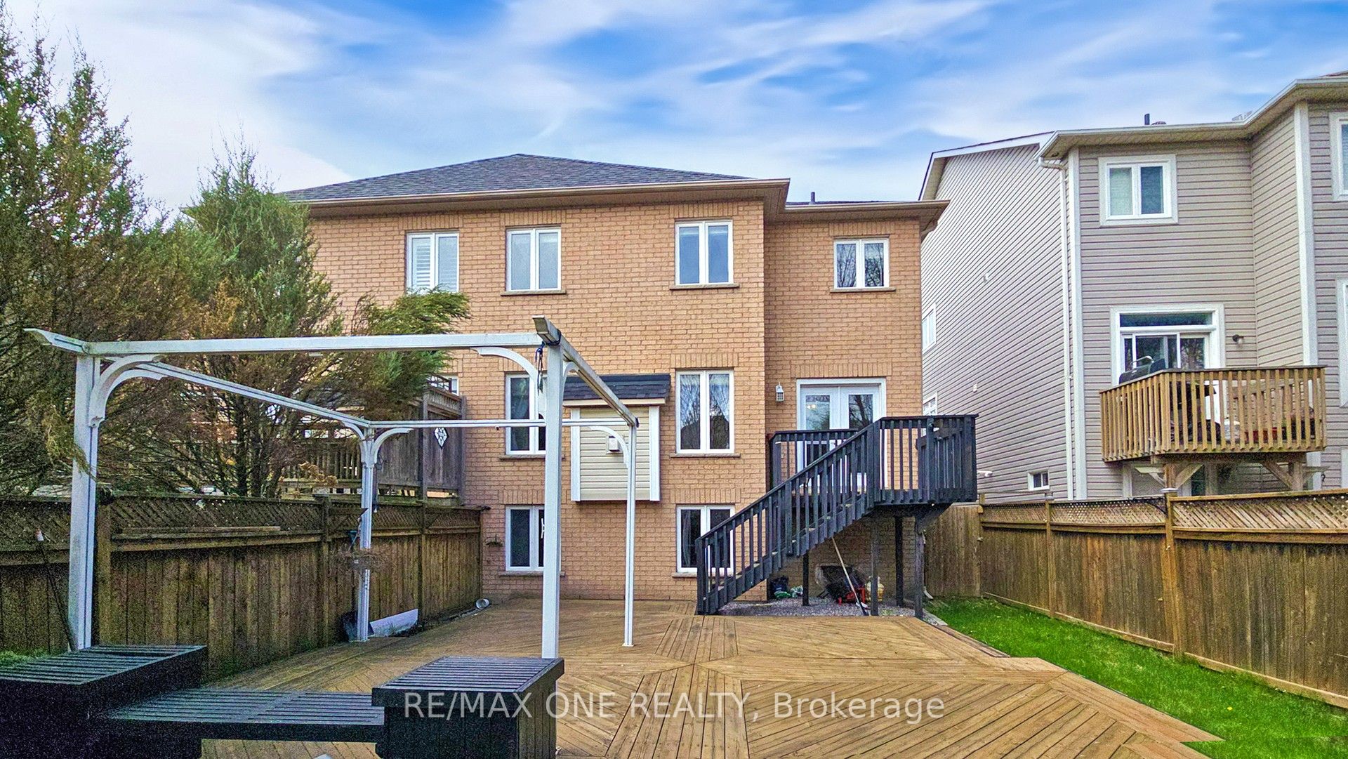 7 Laurendale Avenue Property Photo 39