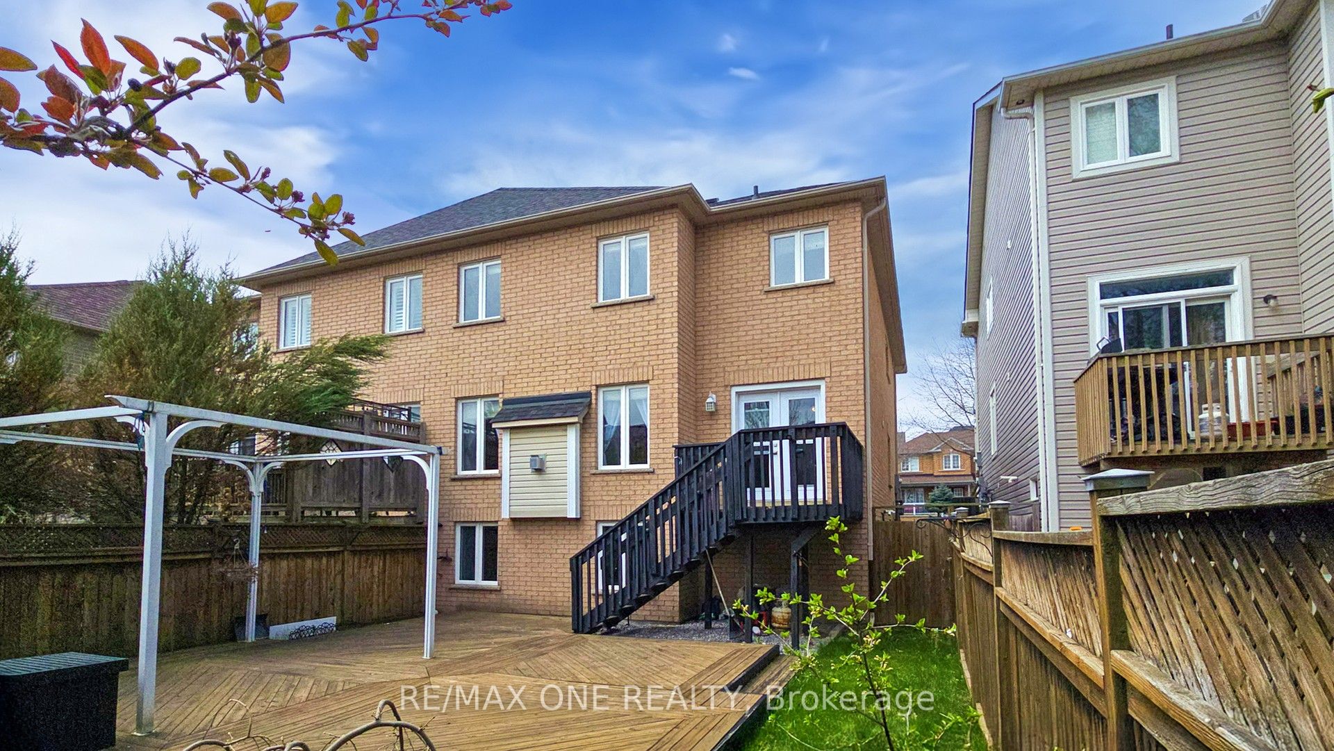 7 Laurendale Avenue Property Photo 40