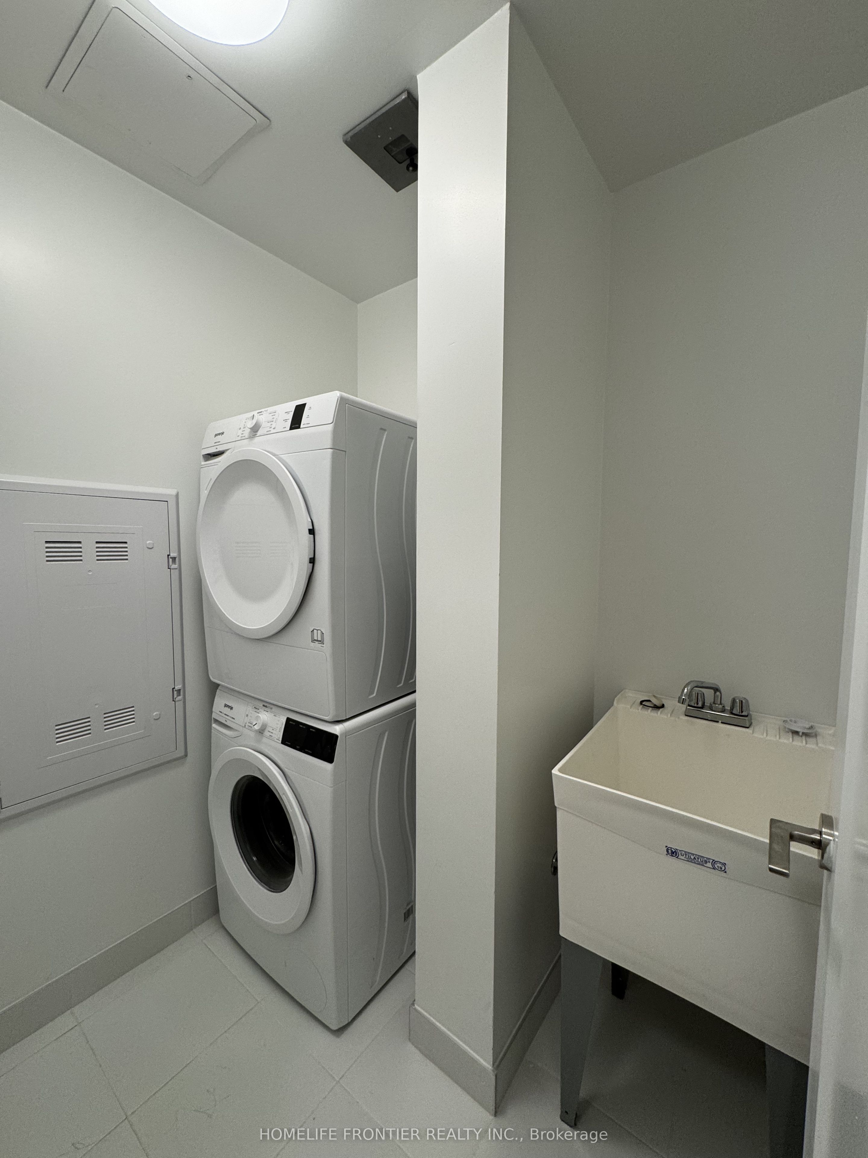 8888 Yonge Street 724 Property Photo 10