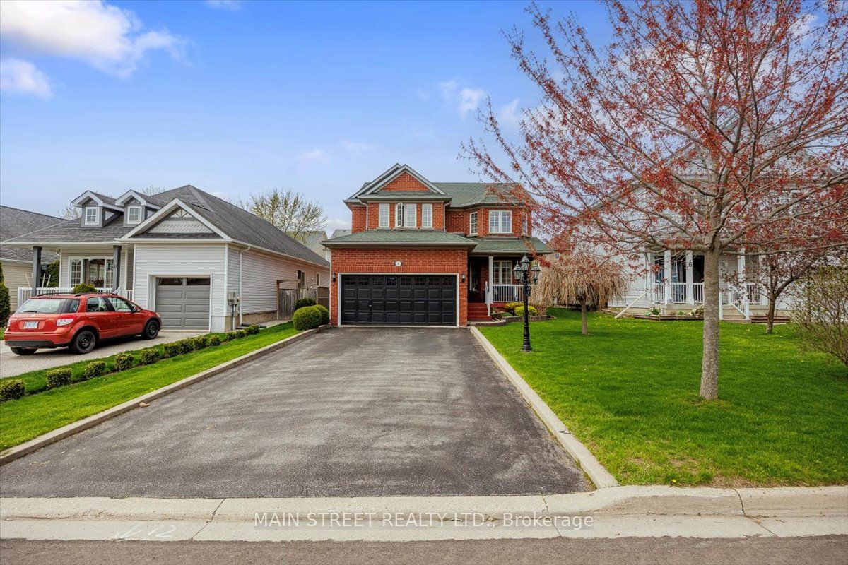9 Silverstone Cres Property Photo 1