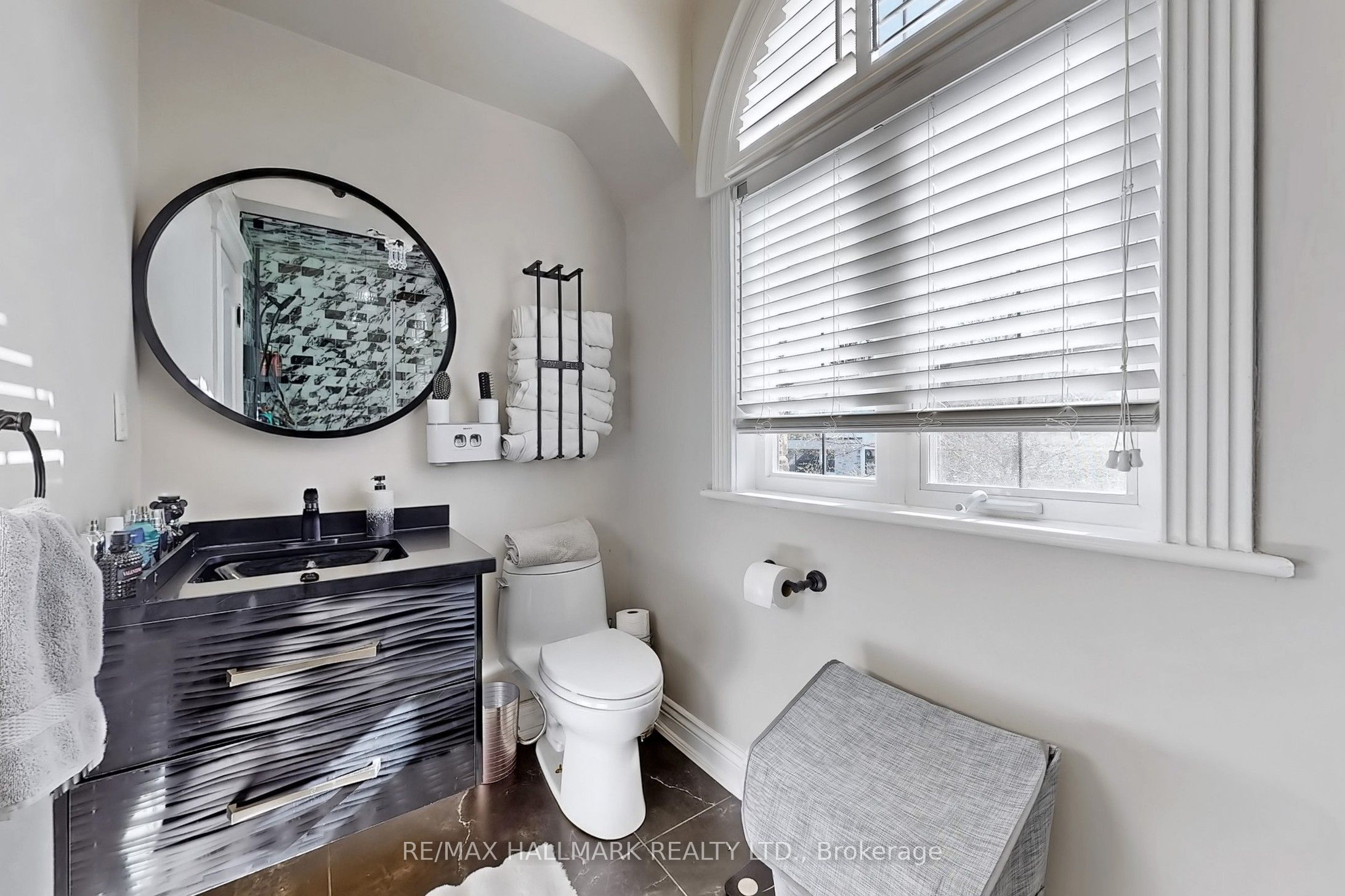 83 Hambly Avenue Property Photo 37