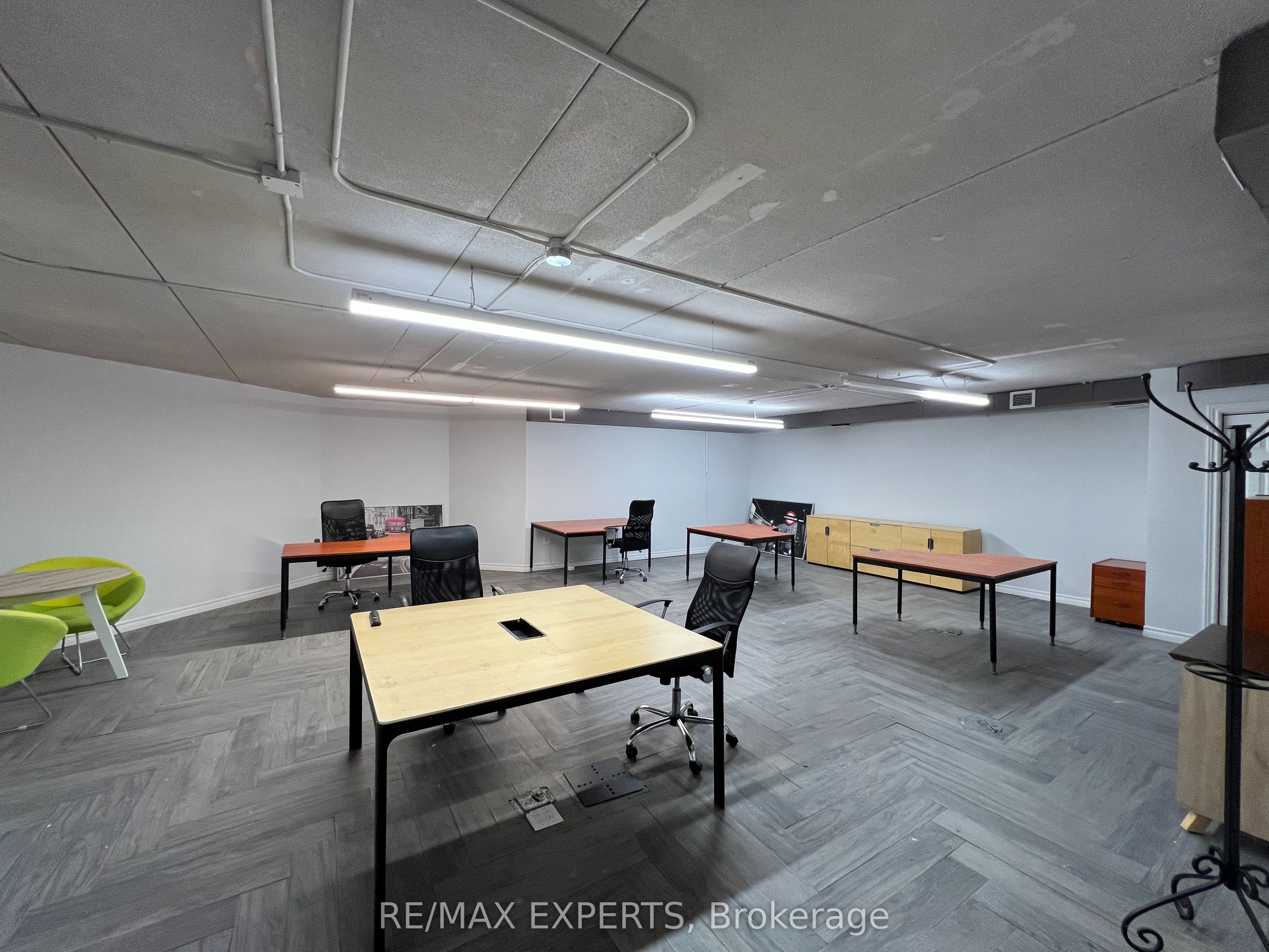 30 Wertheim Ct Property Photo 2