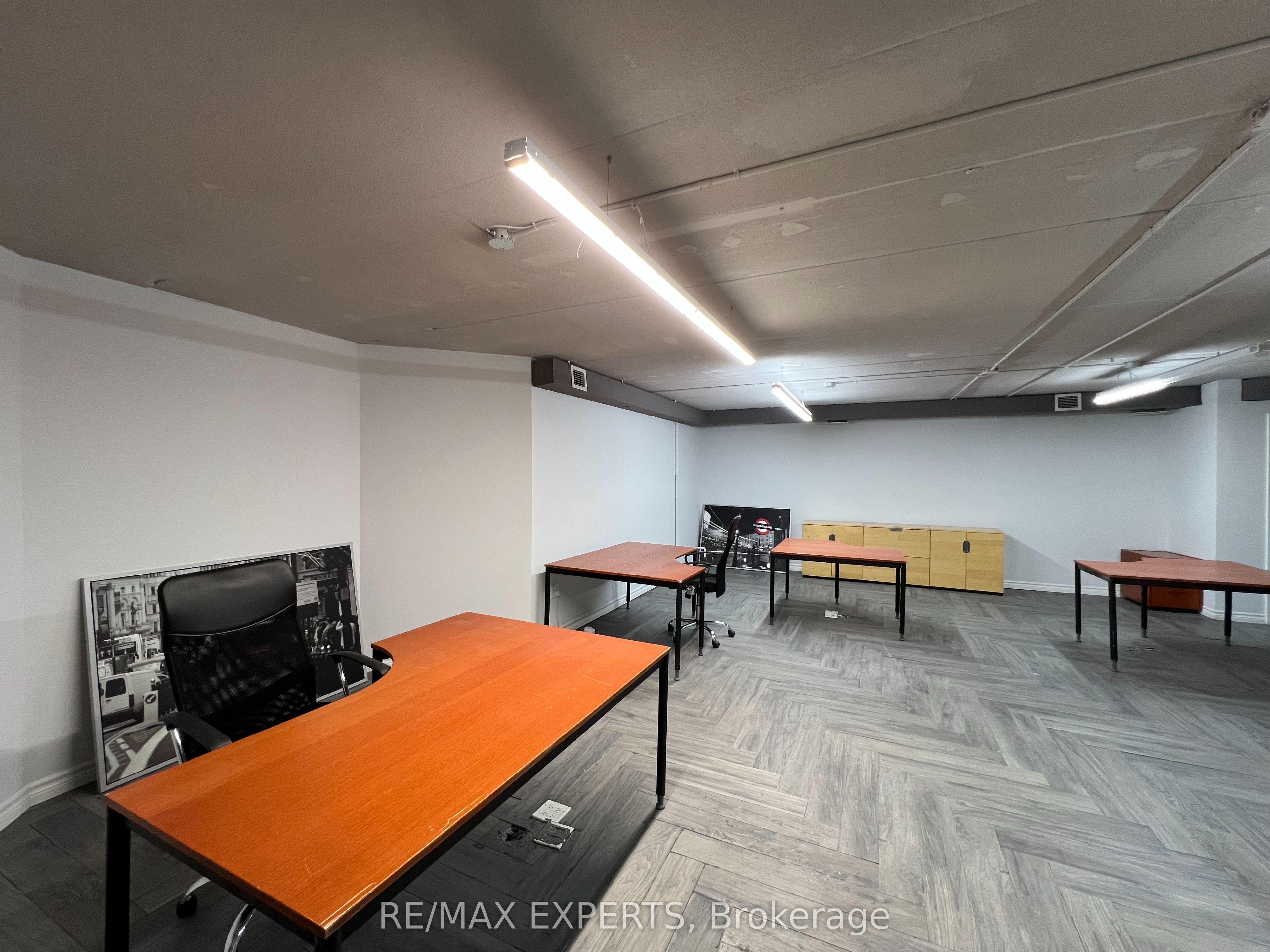 30 Wertheim Ct Property Photo 6
