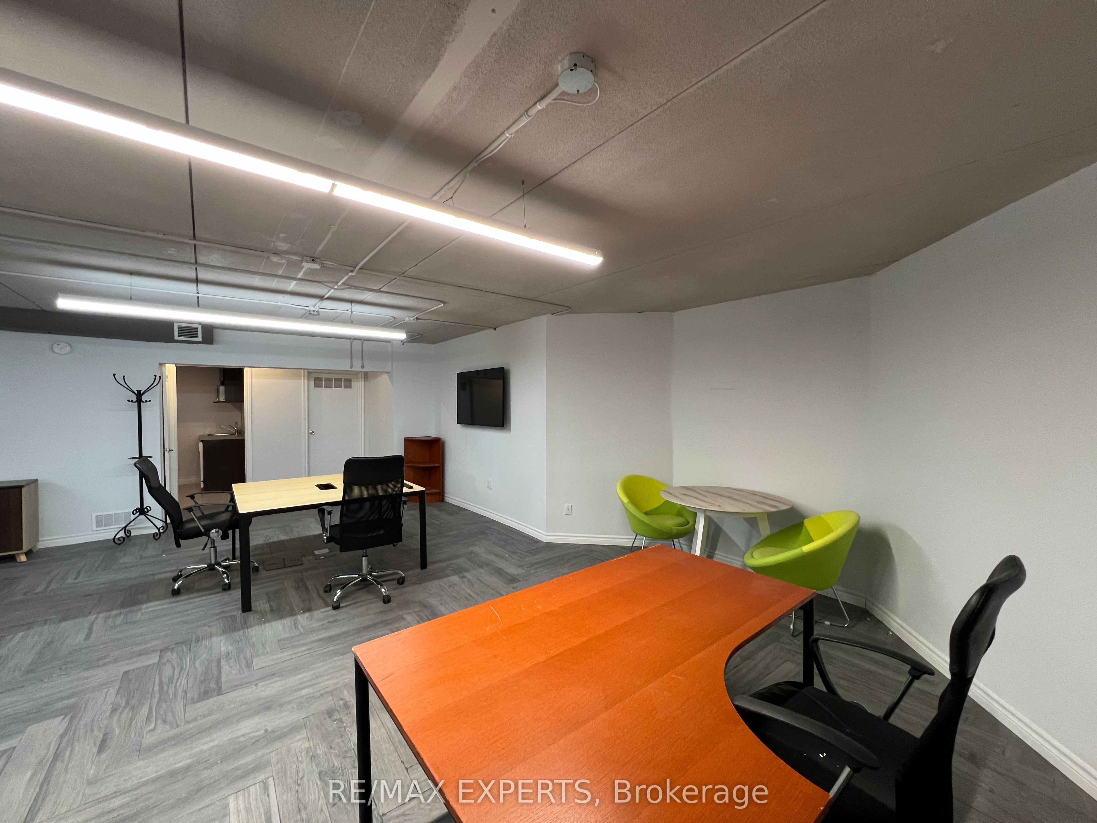 30 Wertheim Ct Property Photo 8