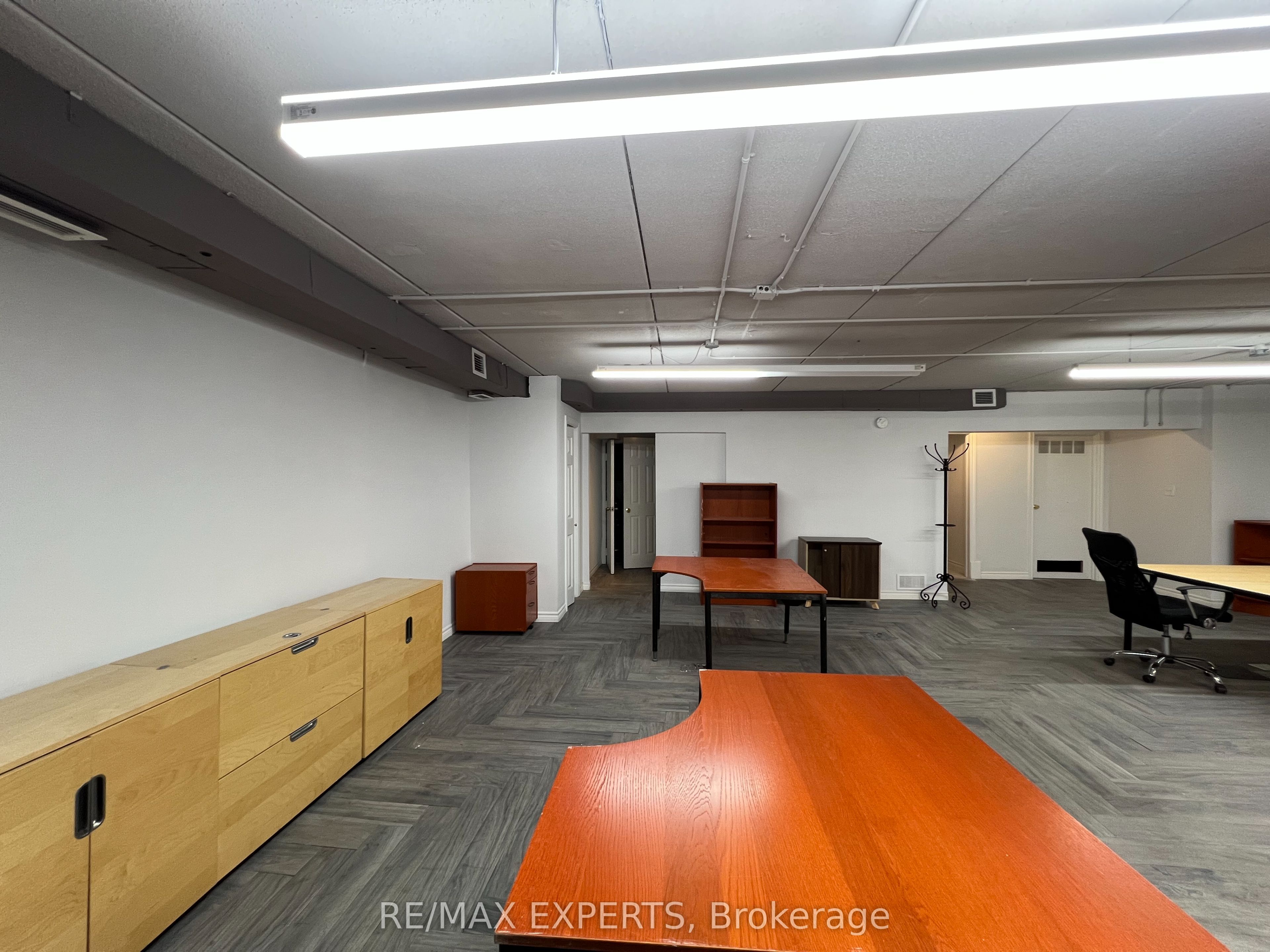 30 Wertheim Ct Property Photo 11