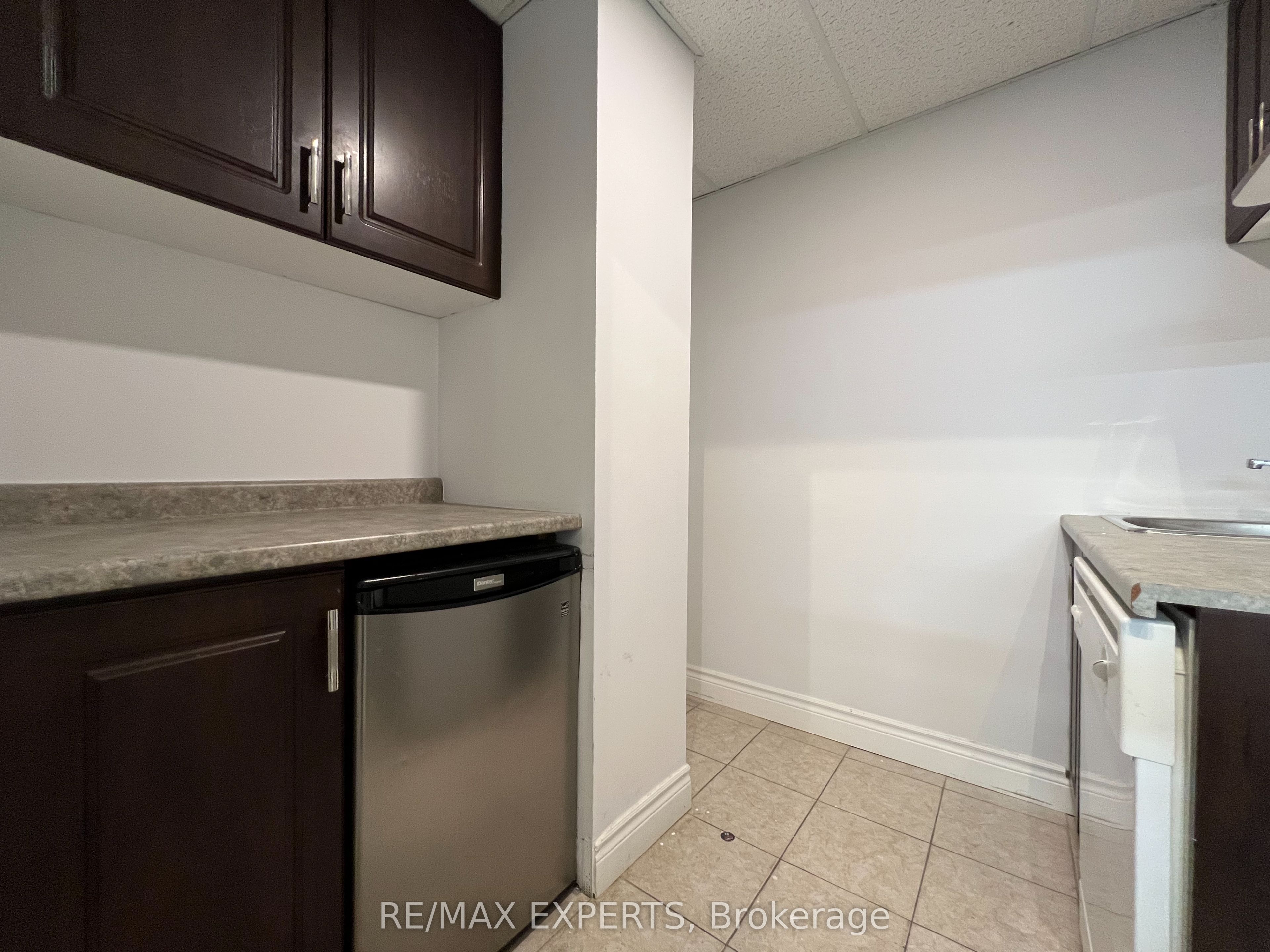 30 Wertheim Ct Property Photo 17
