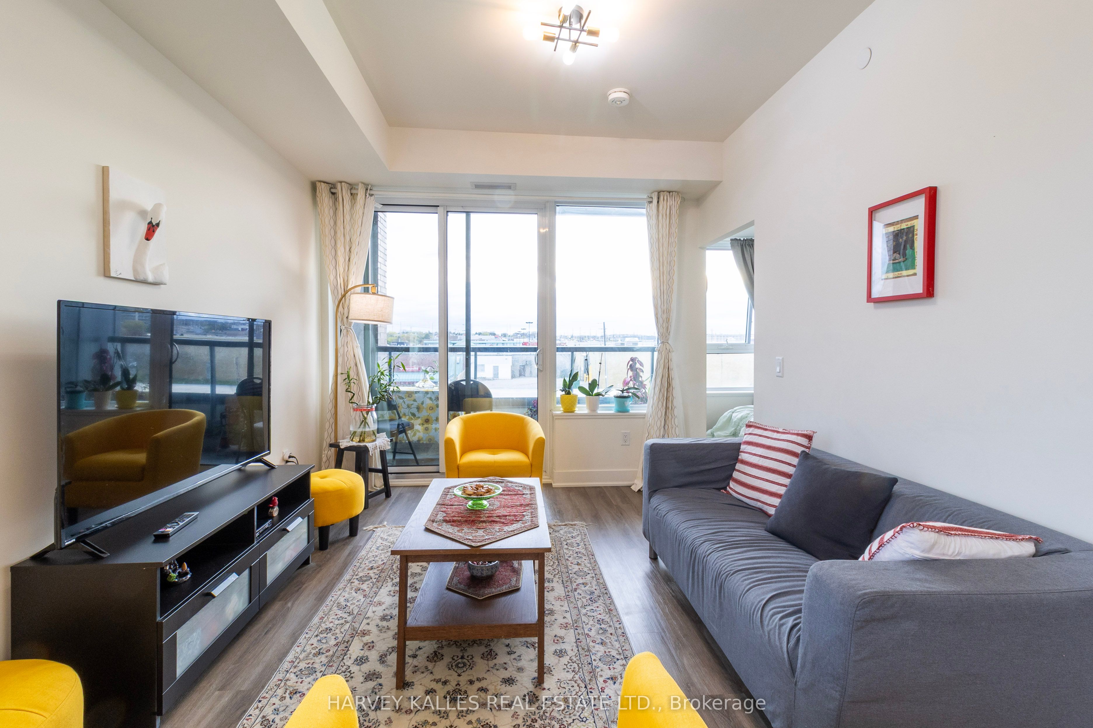 #305 - 185 Deerfield Road Property Photo 8
