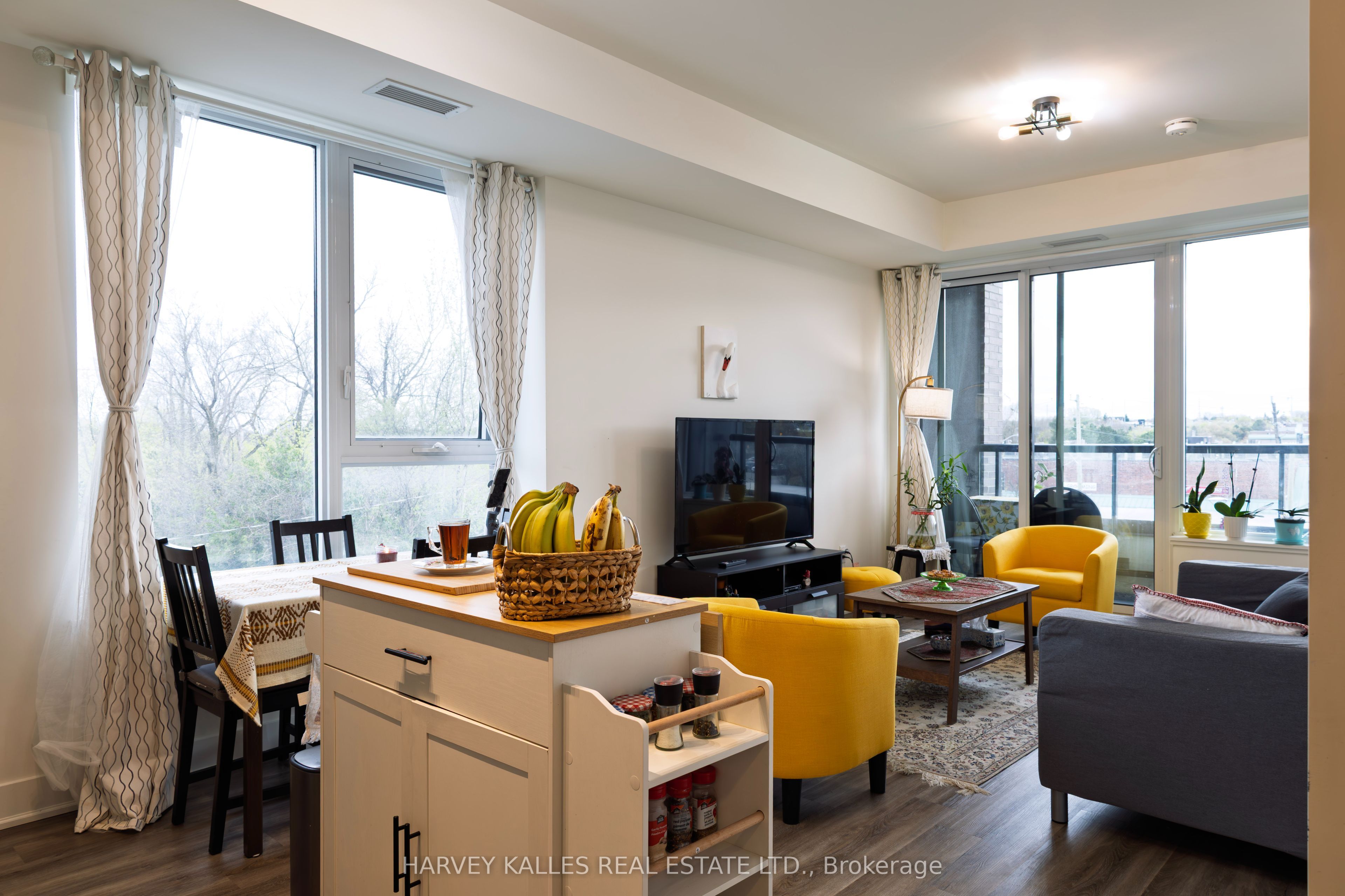 #305 - 185 Deerfield Road Property Photo 9