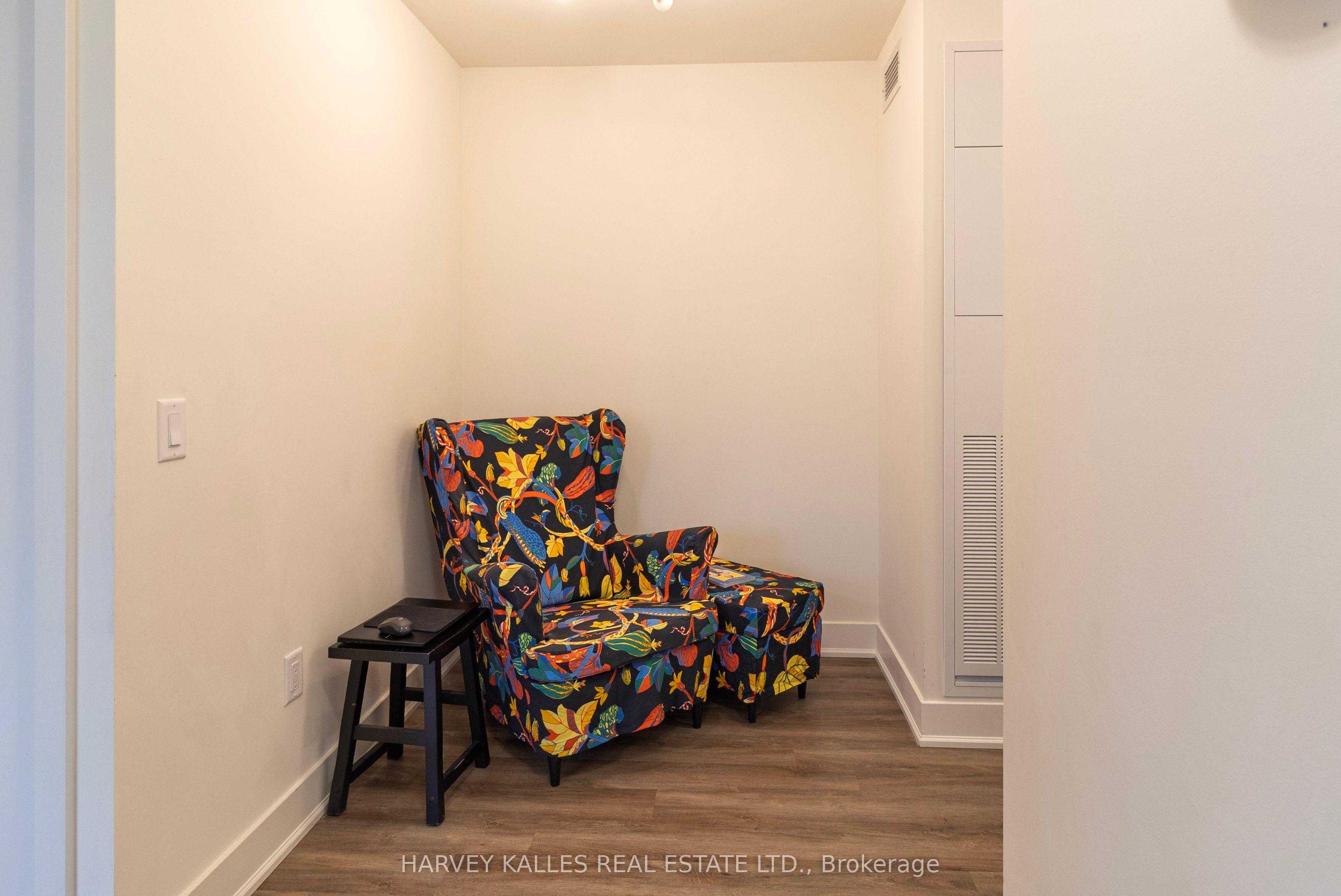 #305 - 185 Deerfield Road Property Photo 13