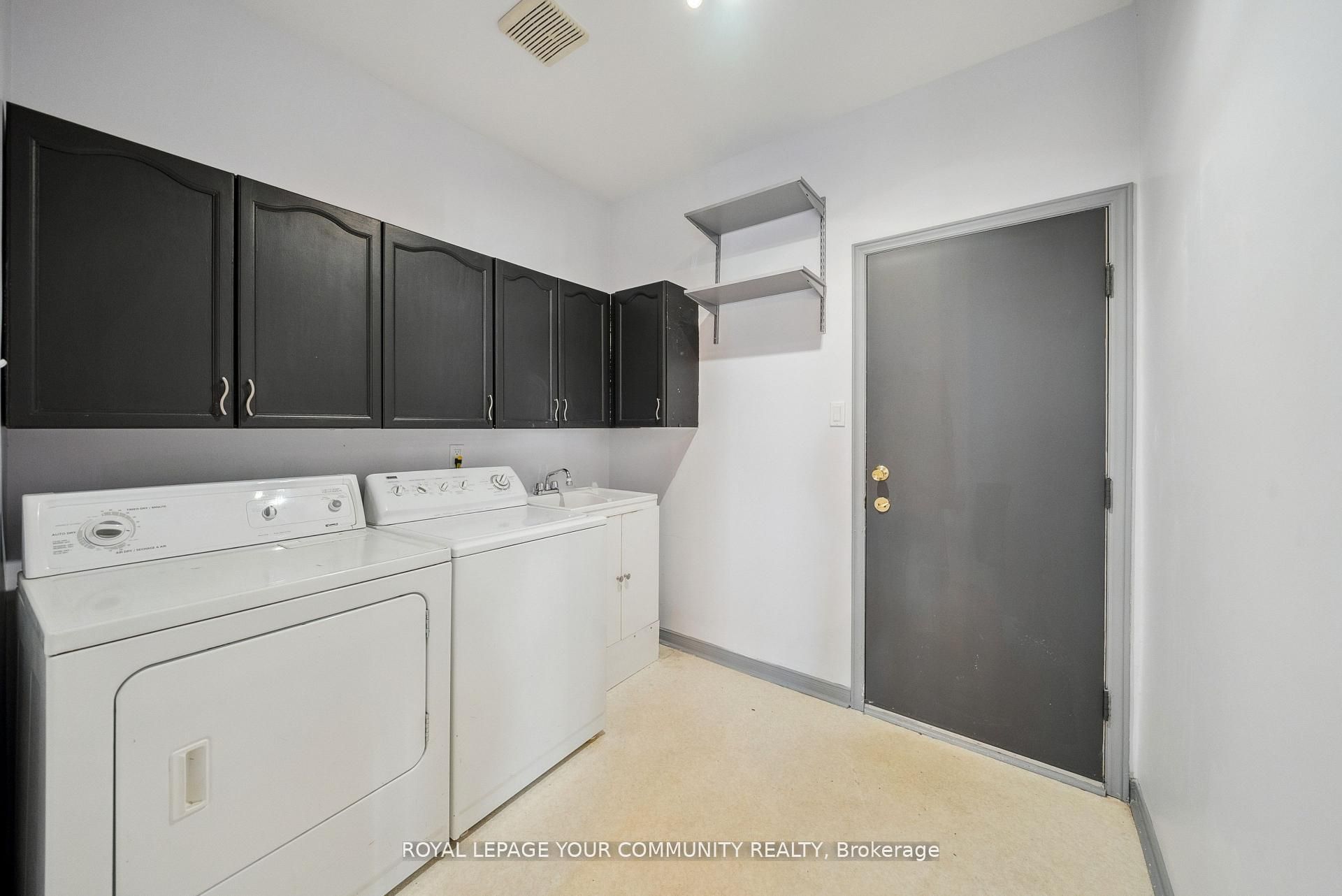 105 Redondo Drive Property Photo 12
