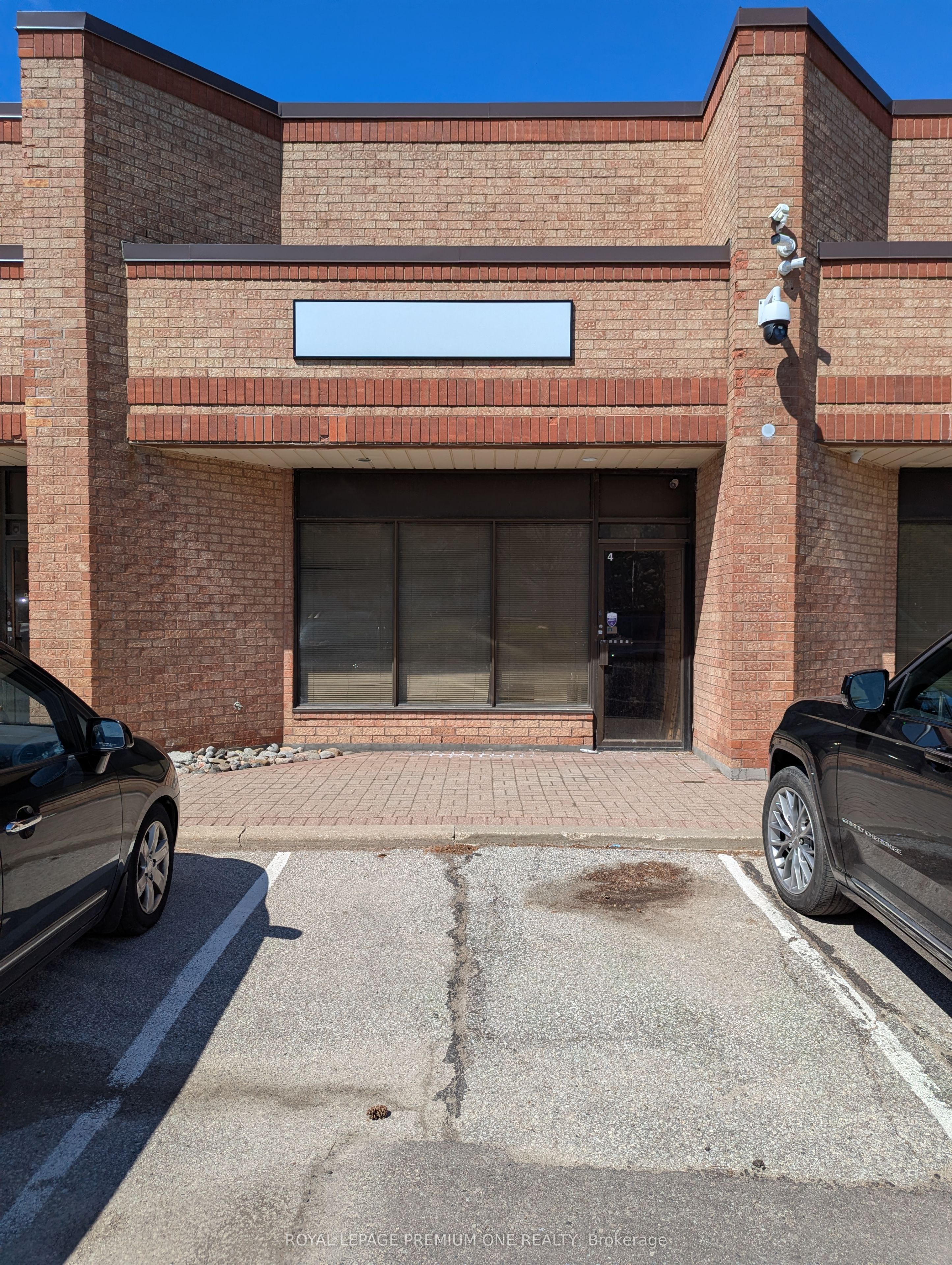 71 Silton Road E 4 Property Photo 1