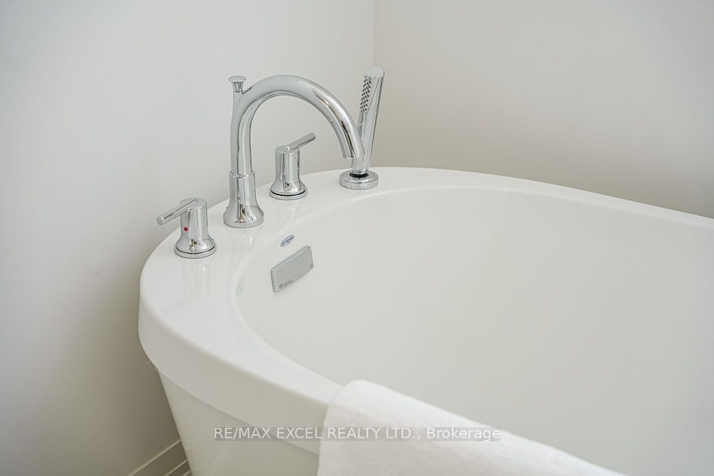 33 Albert Firman Lane Property Photo 25