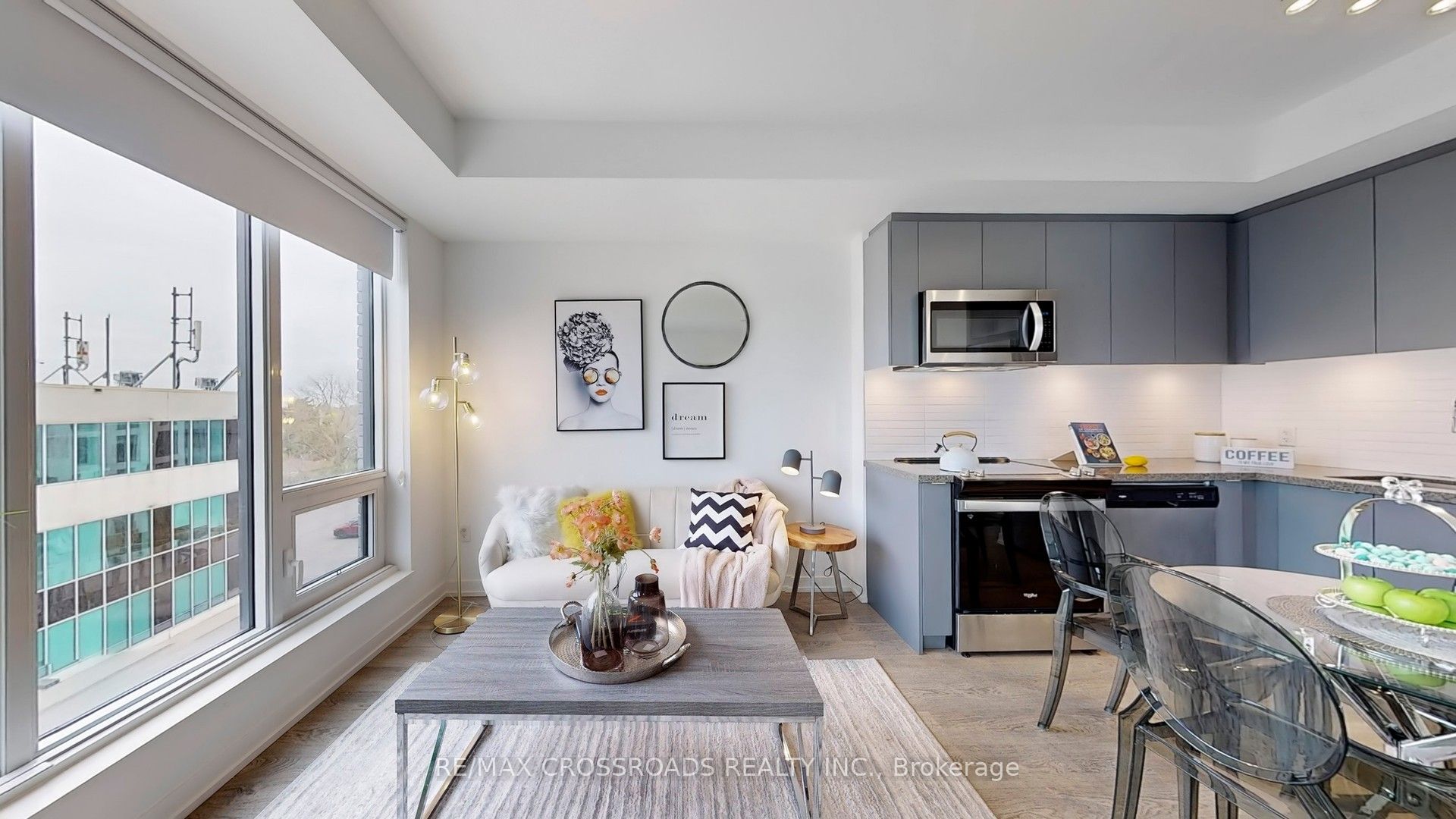 #319e - 8868 Yonge Street Property Photo 6