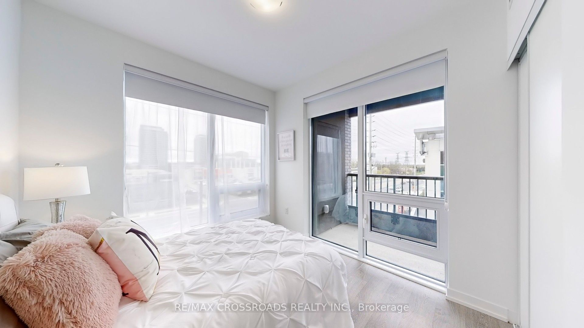 #319e - 8868 Yonge Street Property Photo 18