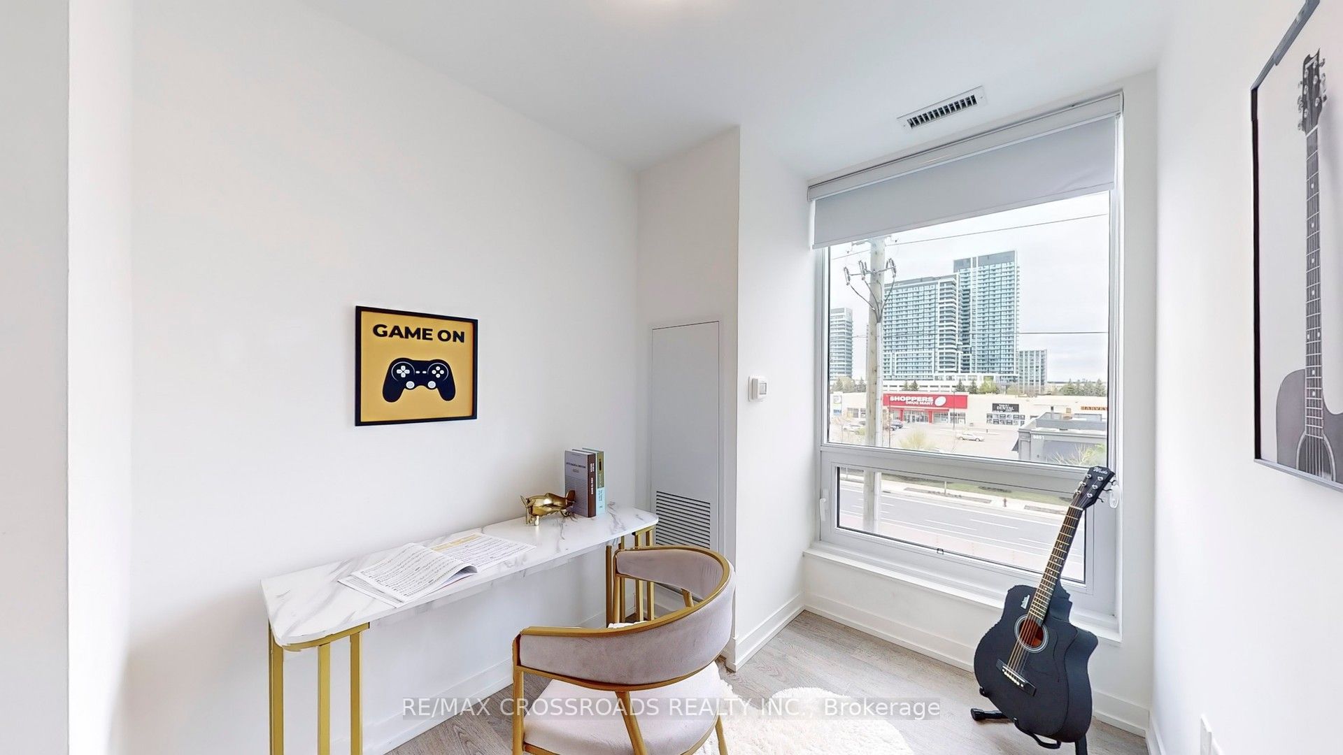 #319e - 8868 Yonge Street Property Photo 20