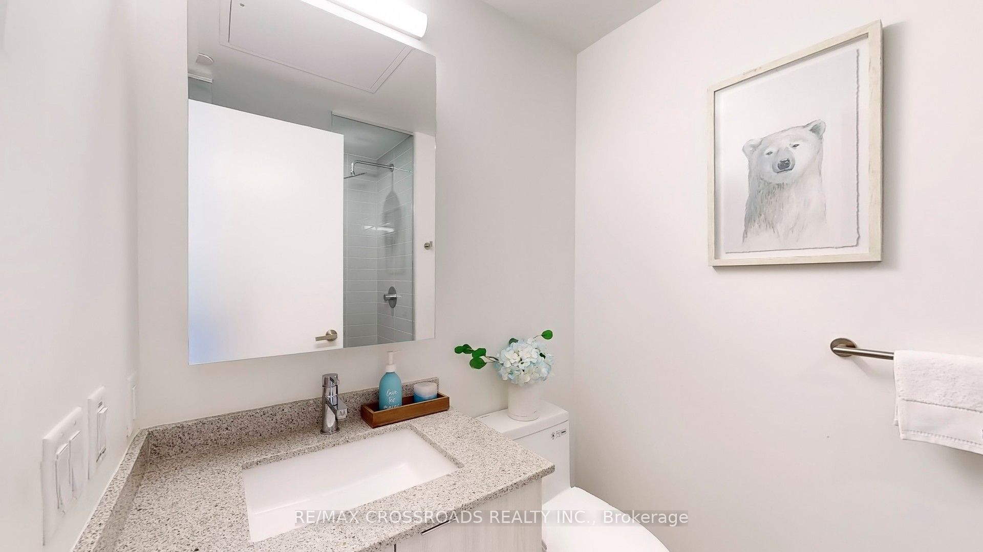 #319e - 8868 Yonge Street Property Photo 22