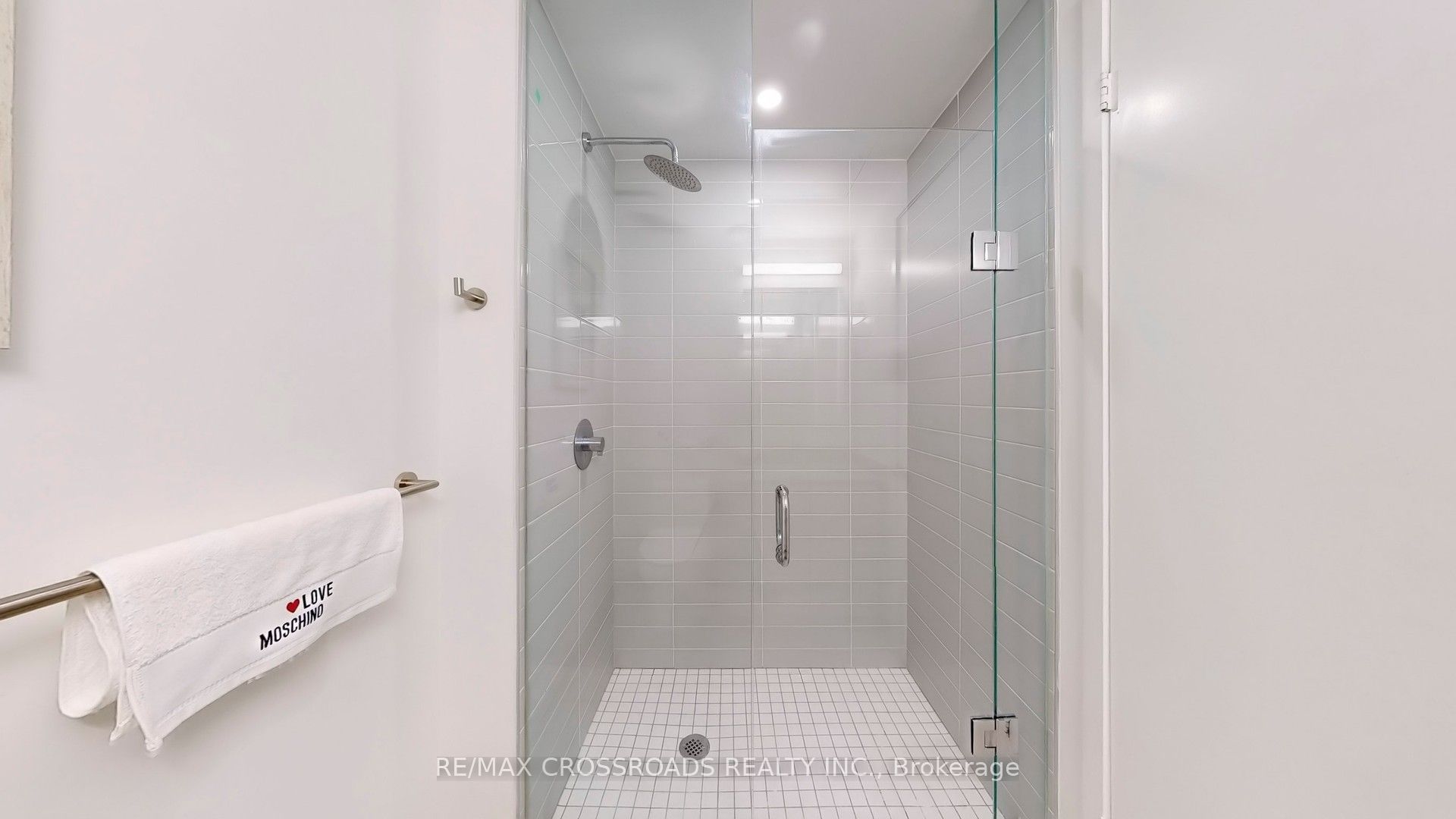 #319e - 8868 Yonge Street Property Photo 23