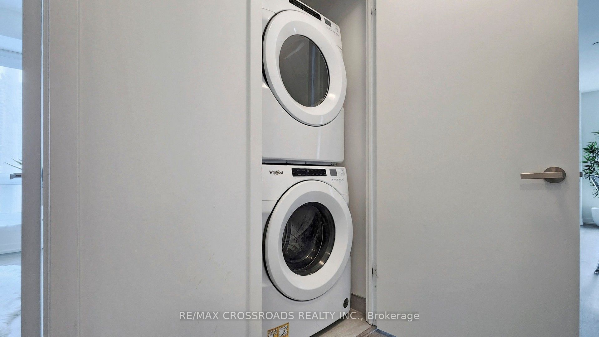 #319e - 8868 Yonge Street Property Photo 24