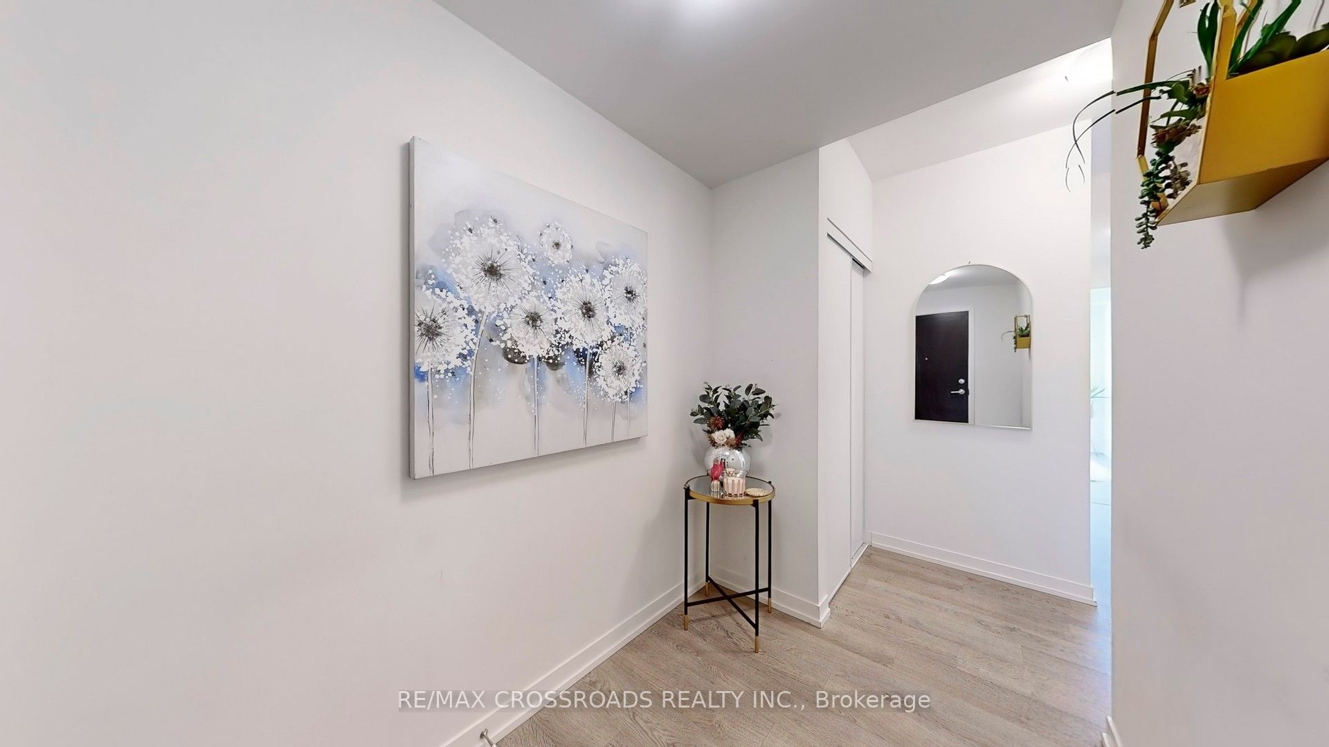 #319e - 8868 Yonge Street Property Photo 25