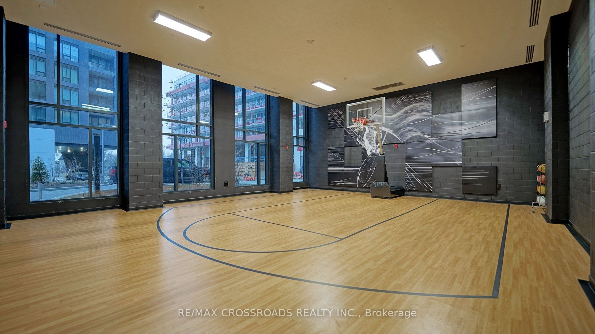 #319e - 8868 Yonge Street Property Photo 28