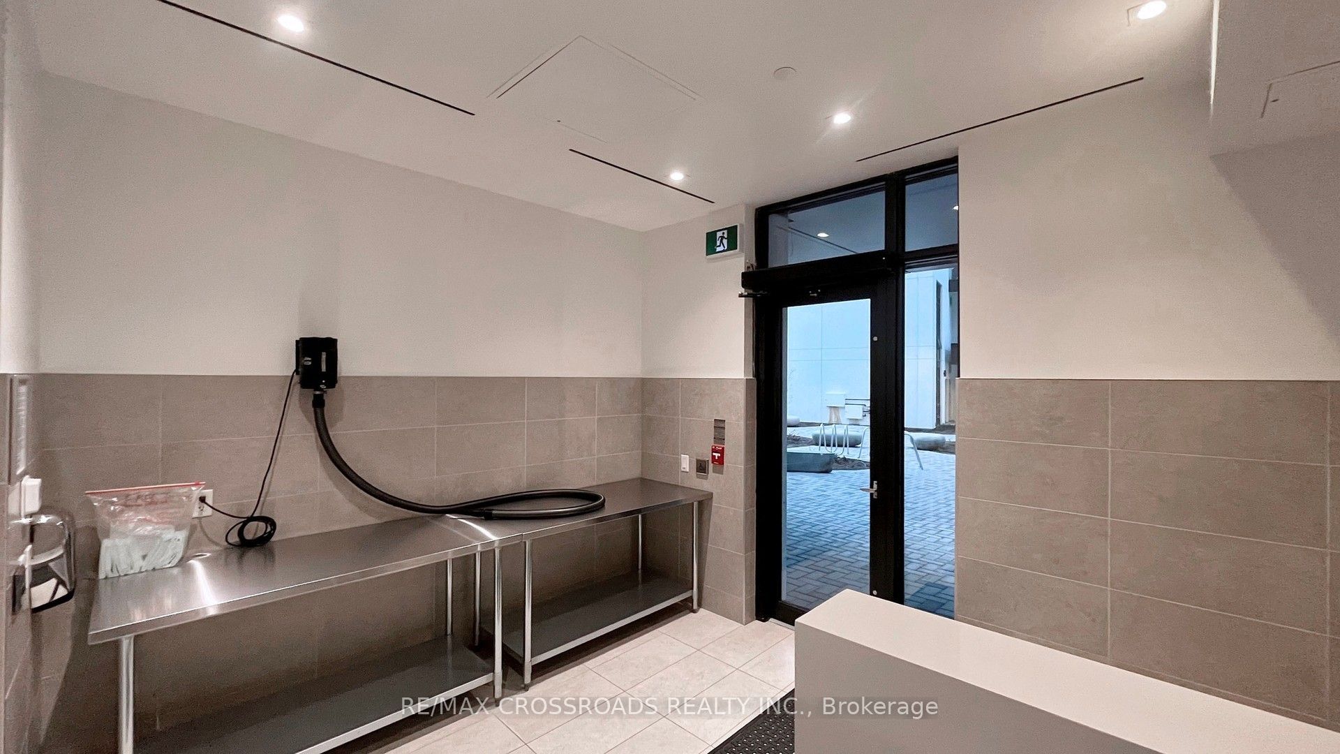 #319e - 8868 Yonge Street Property Photo 37