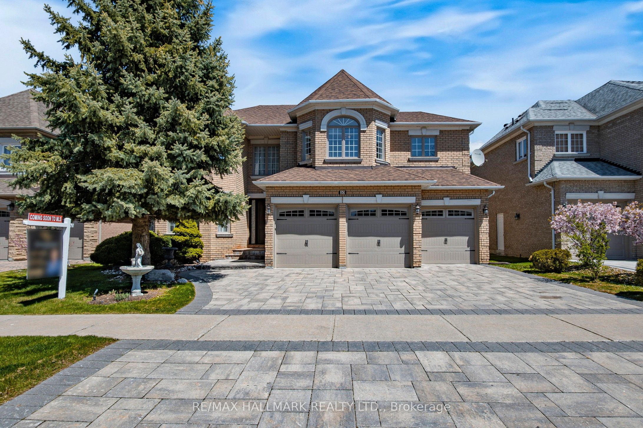 50 yellow Birch Crescent Property Photo 1