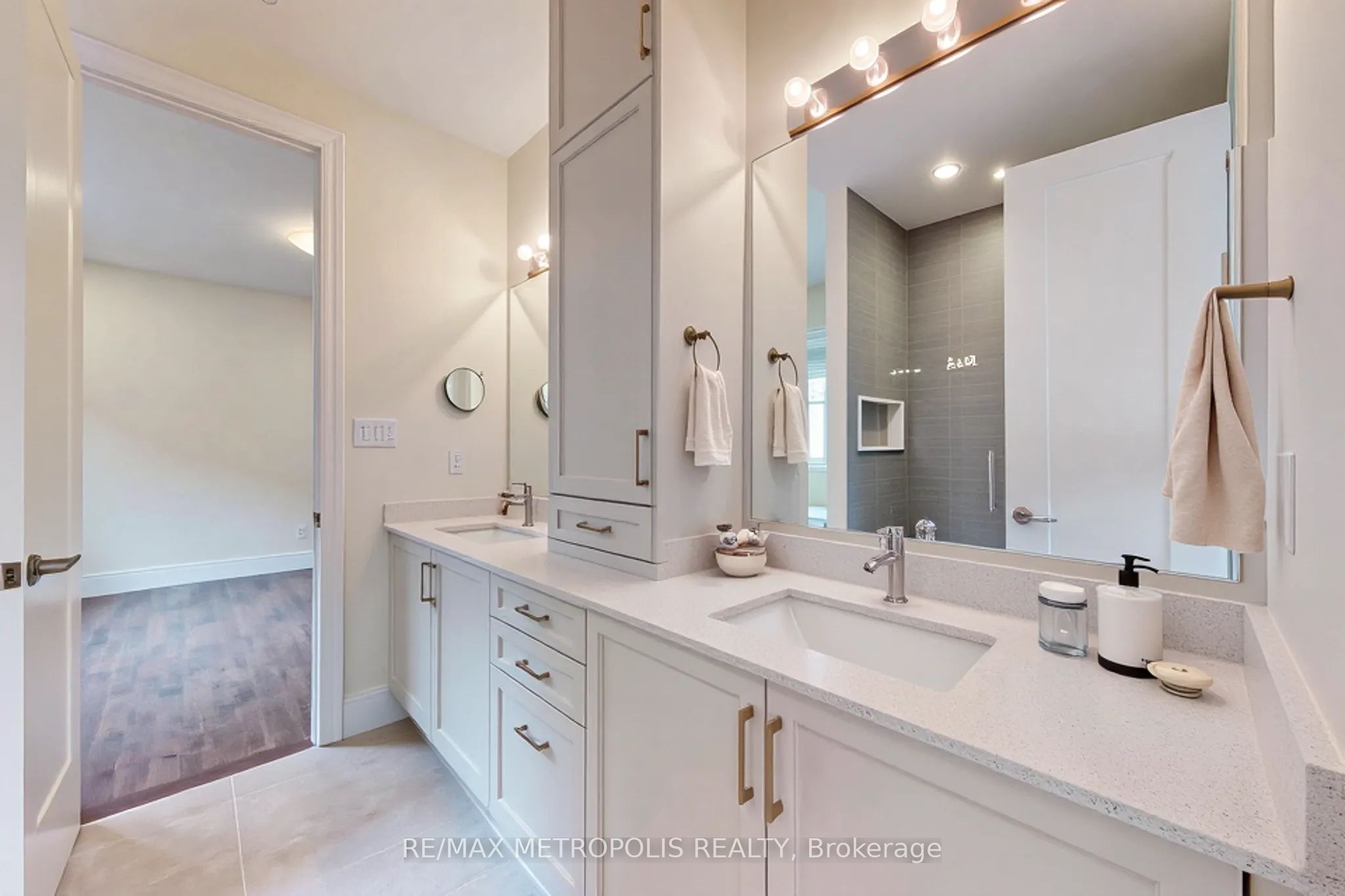 15 Seguin Street Property Photo 22