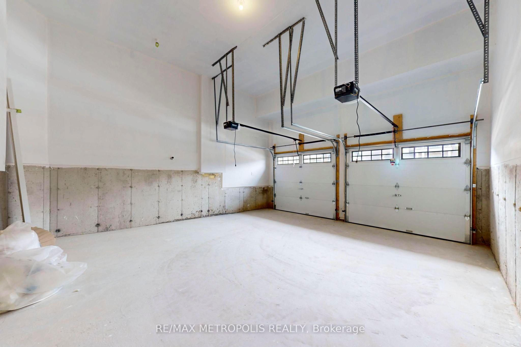 15 Seguin Street Property Photo 29