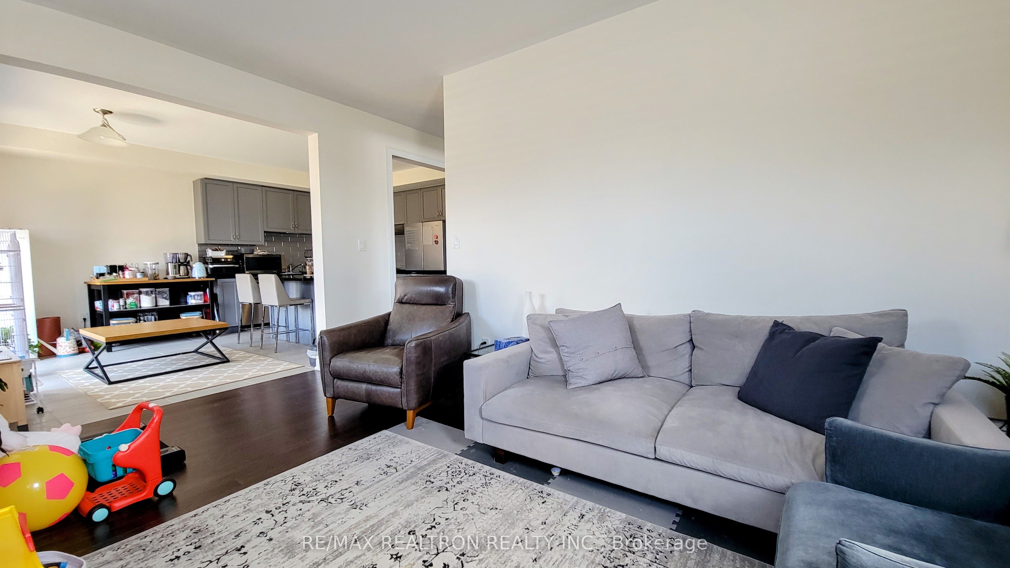 2 Ryler Way Property Photo 11
