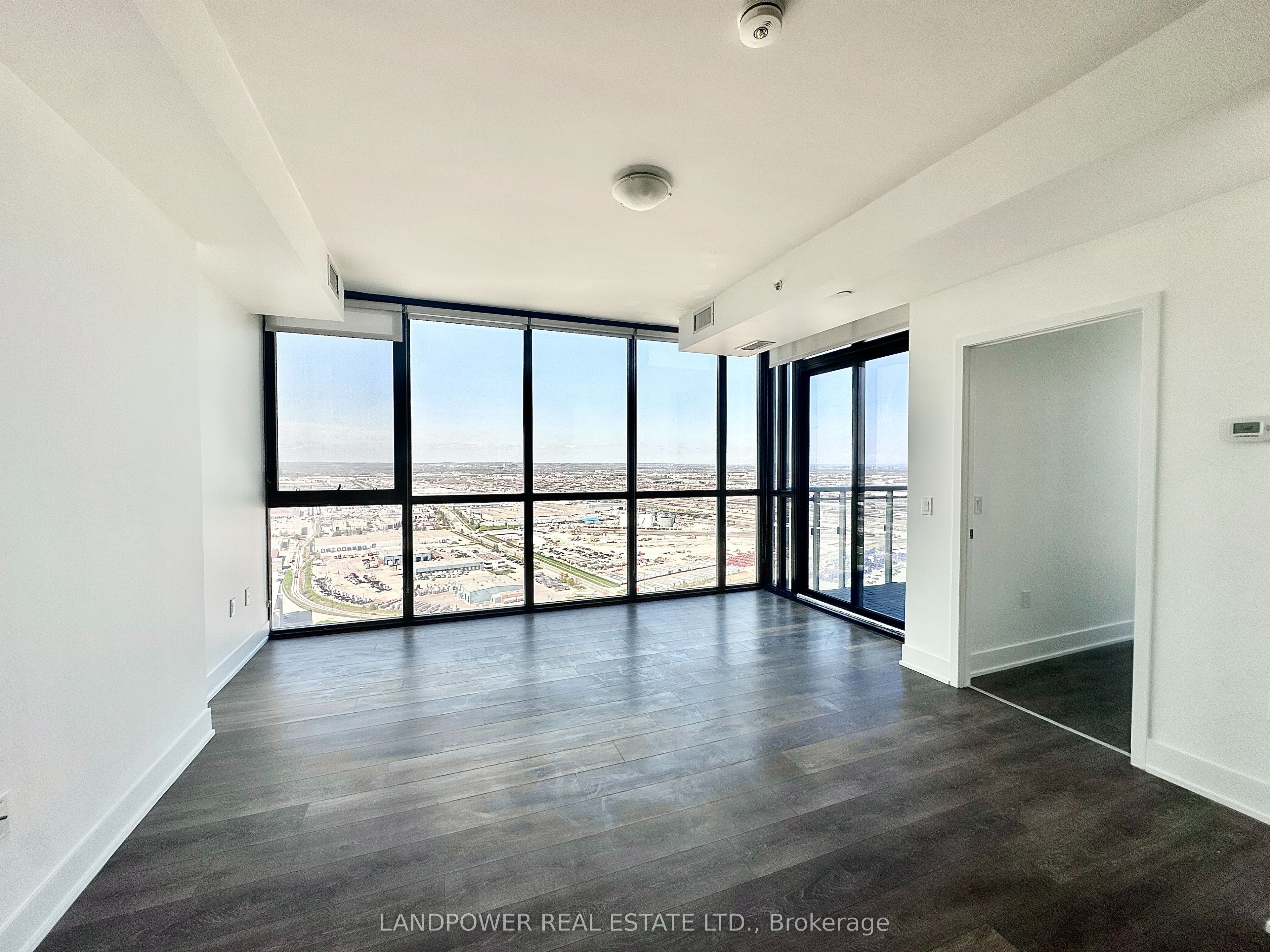 #3308 - 2908 Highway 7 Road Property Photo 3