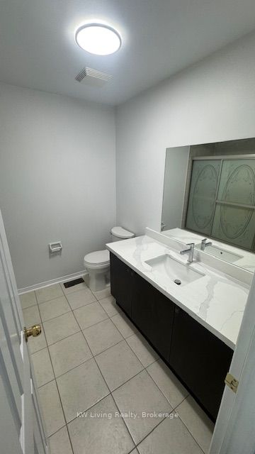 38 Coronet St Property Photo 12