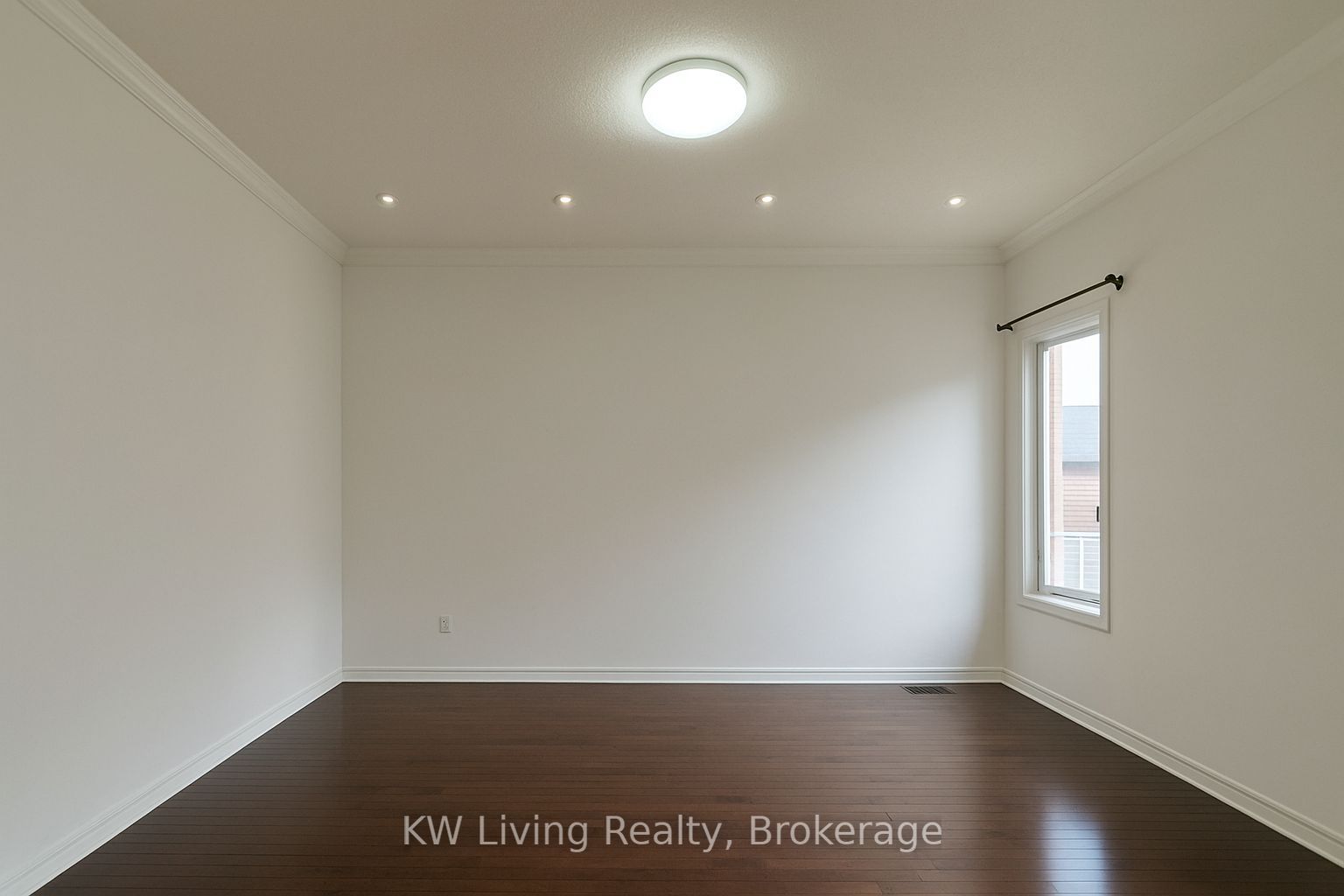 38 Coronet St Property Photo 21