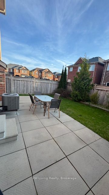 38 Coronet St Property Photo 26