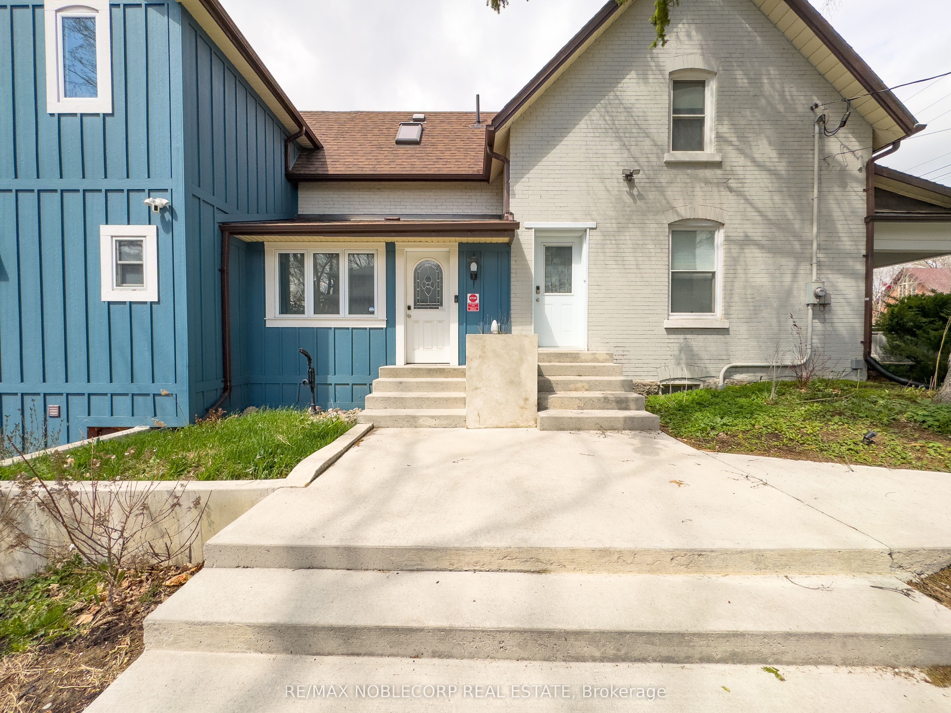12958 Keele Street Property Photo 5