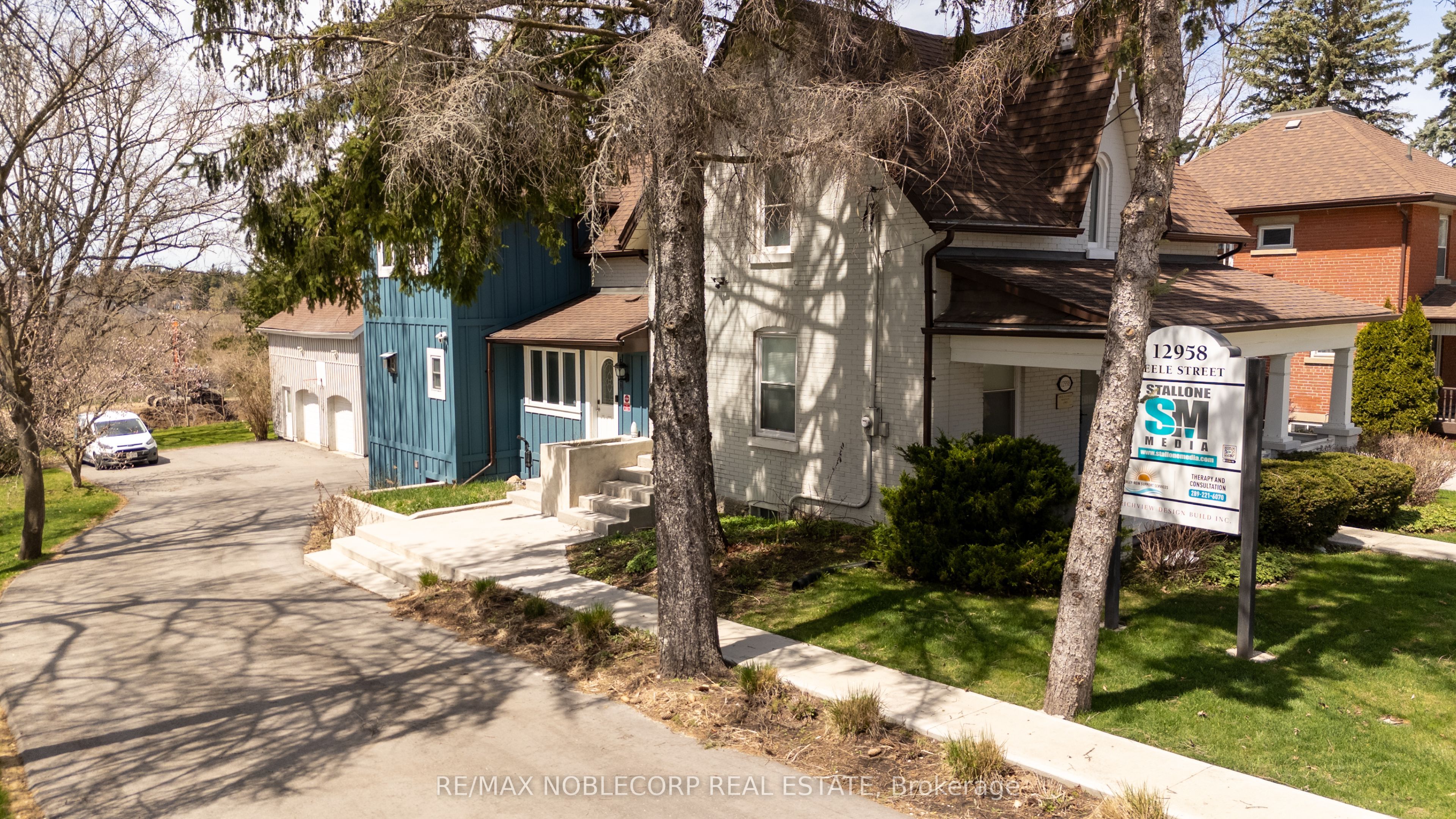 12958 Keele Street Property Photo 6
